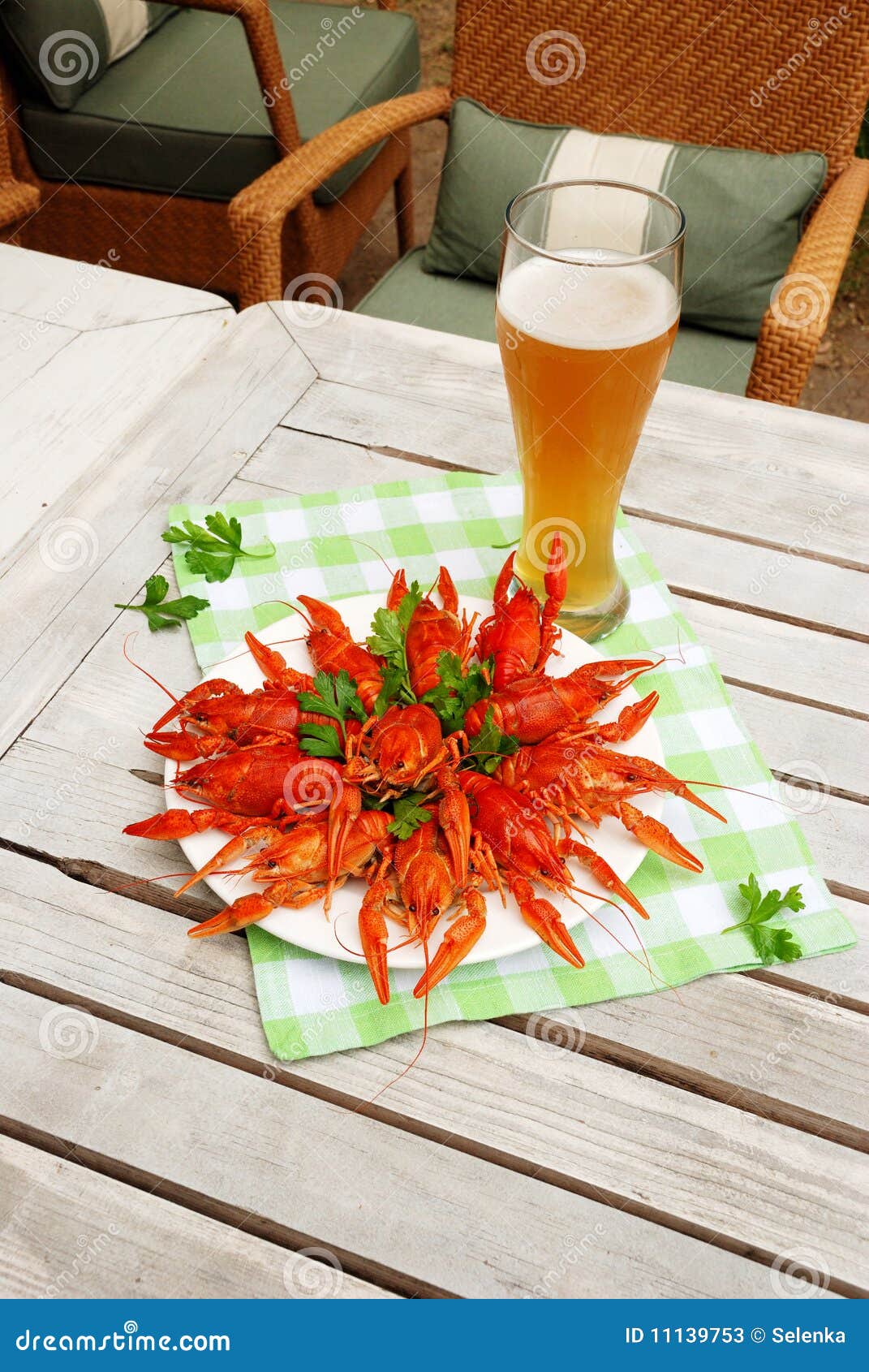 Lobsters and glass of beer stock image. Image of catch 11139753