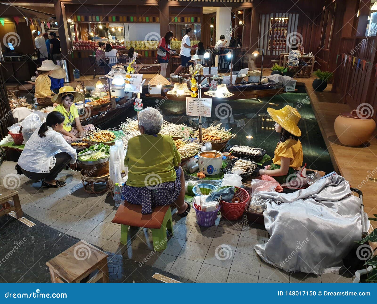 File:Sooksiam Indoor Floating Market.jpg - Wikimedia Commons