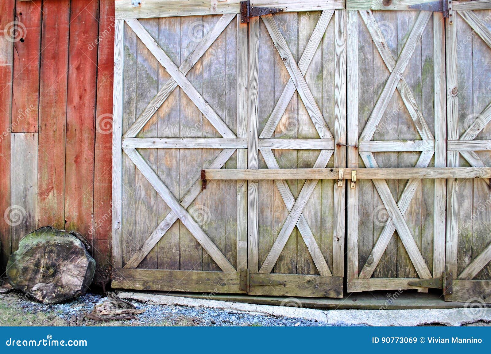 Locked barn doors stock image. Image of barn, open, build 90773069