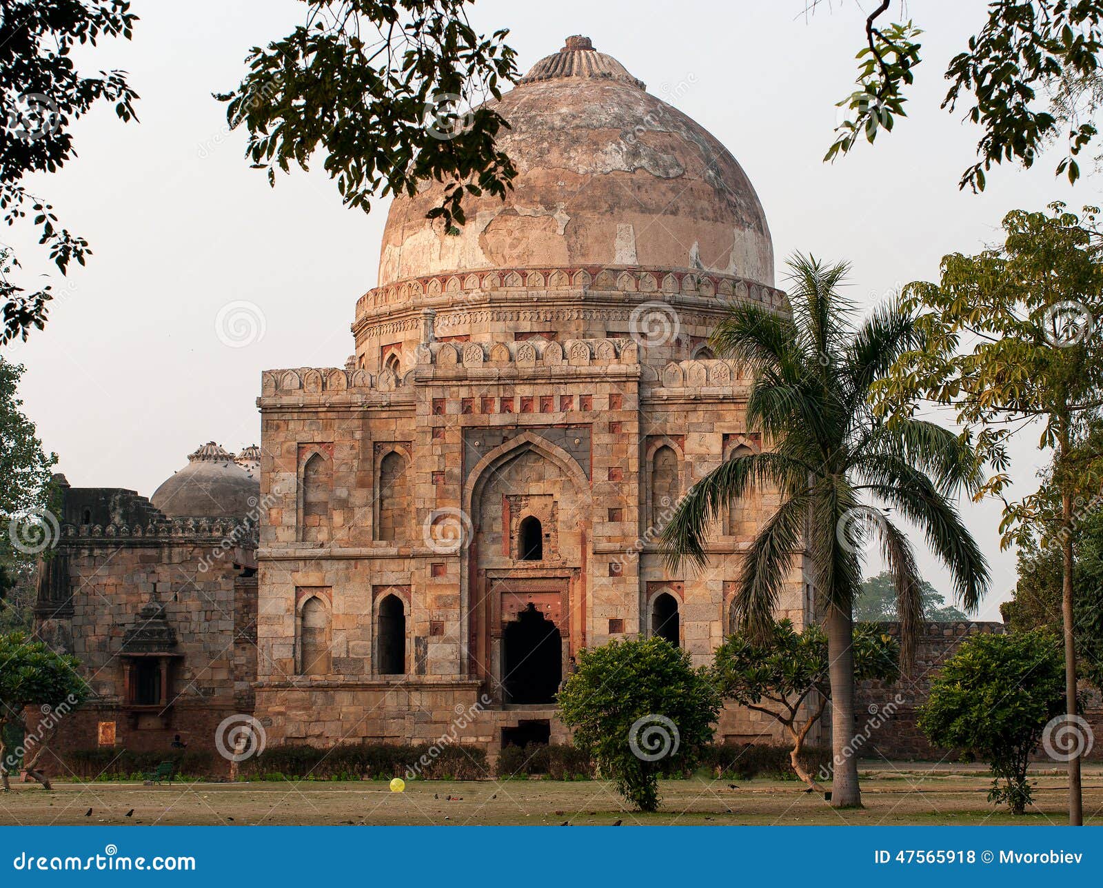 lodi gardens. islamic tomb bara gumbad