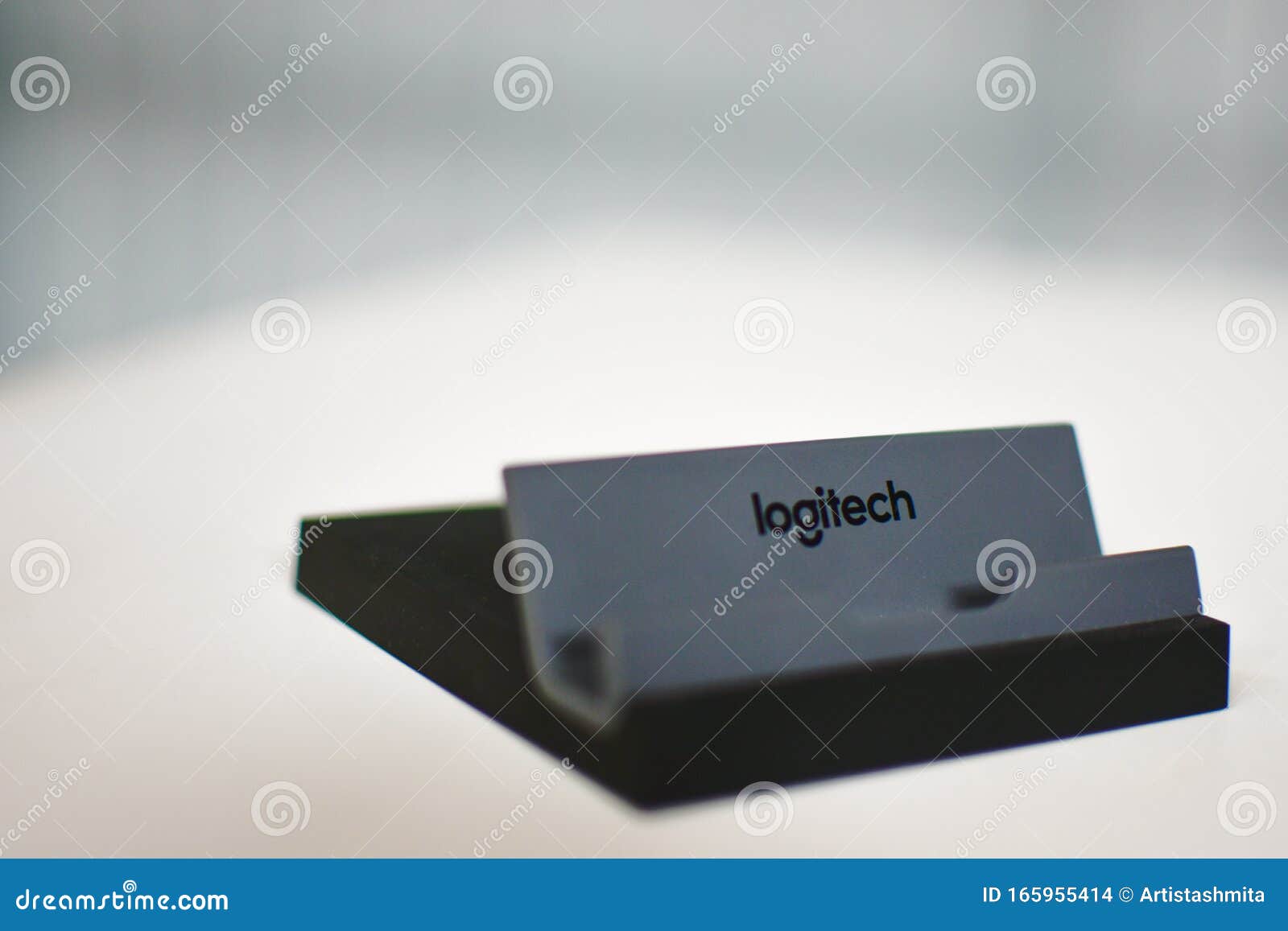 bladre impressionisme udgør Logitech Accessory, Multi Device Keyboard Phone Stand Editorial Stock Image  - Image of offices, asia: 165955414