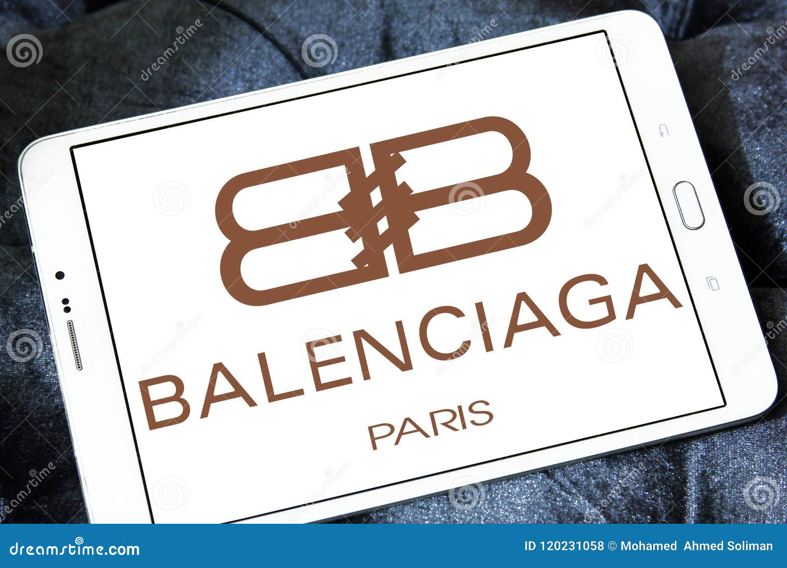Những bản collab nổi bật của Balenciaga trong năm 2021  Bùi Store