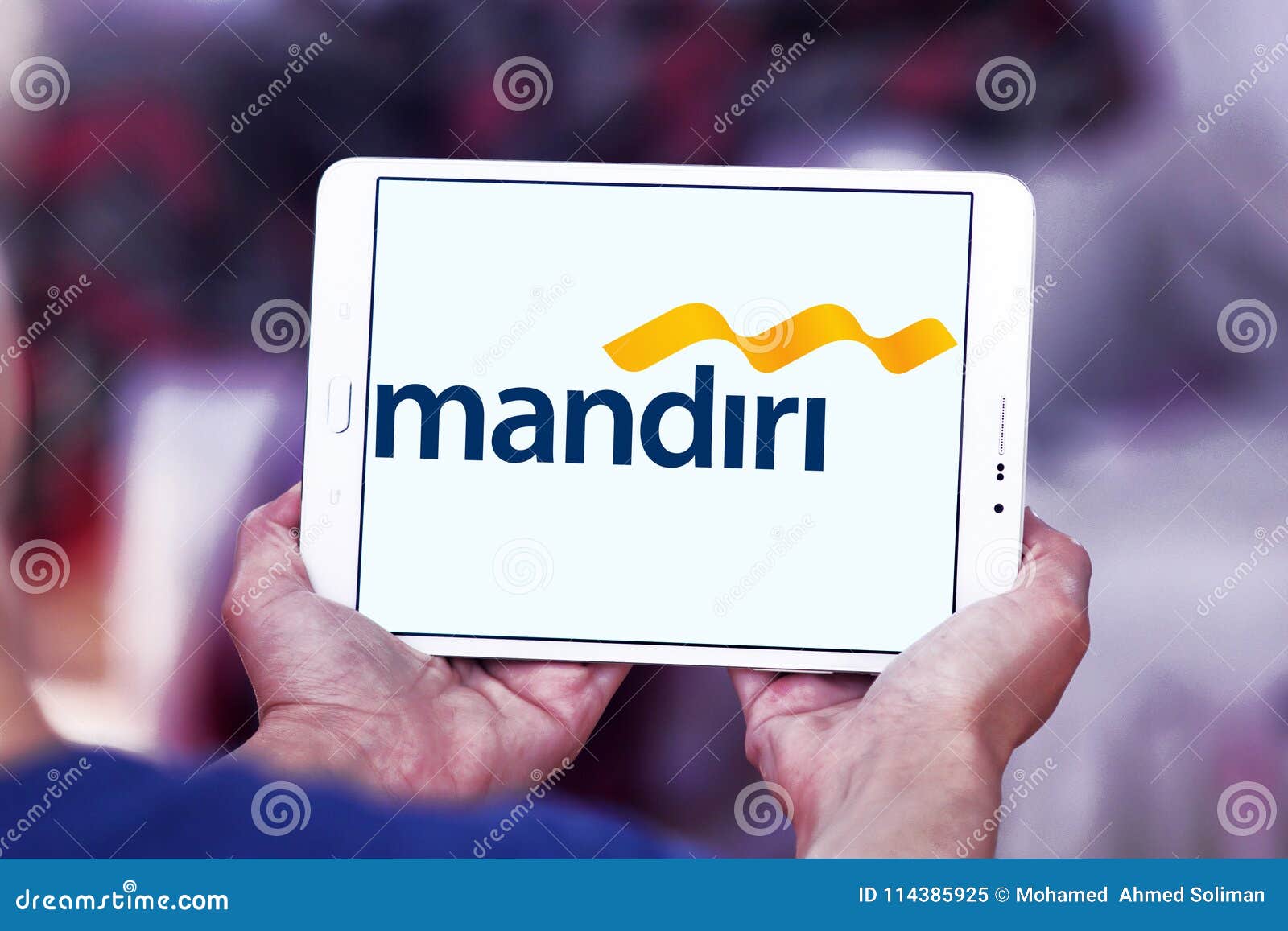 Bank Mandiri logo editorial image. Image of funds, life - 114385925