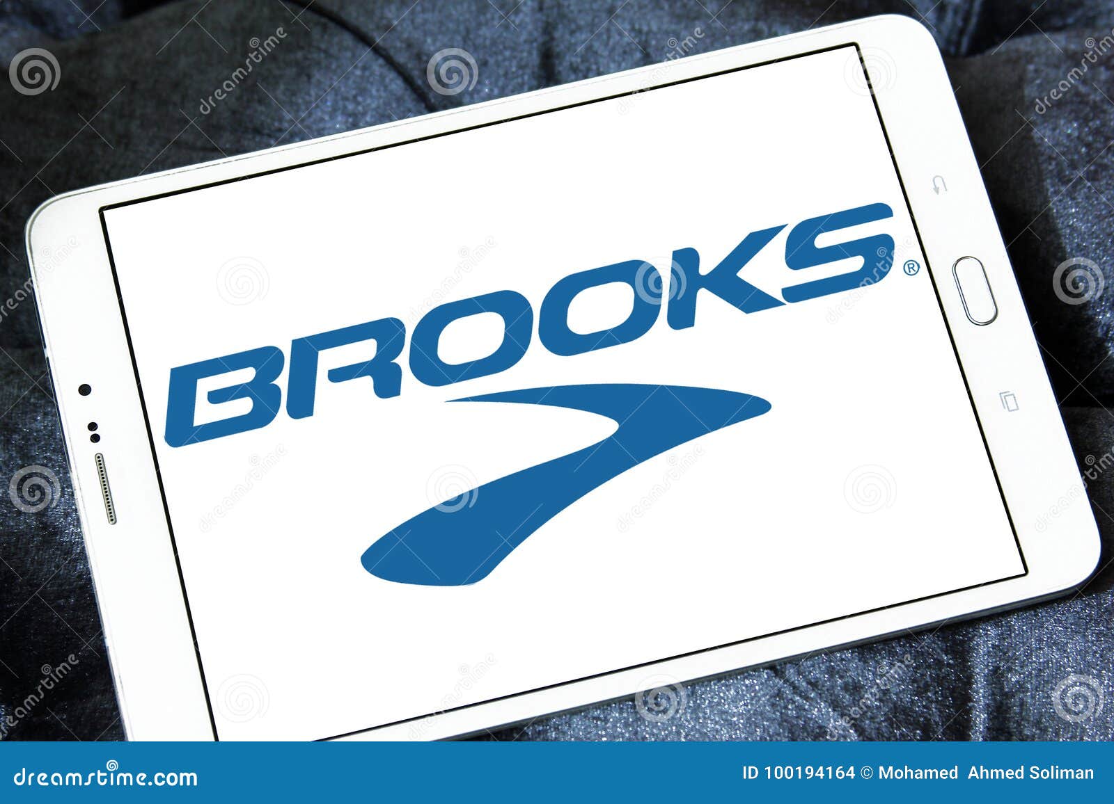 brooks sports logo