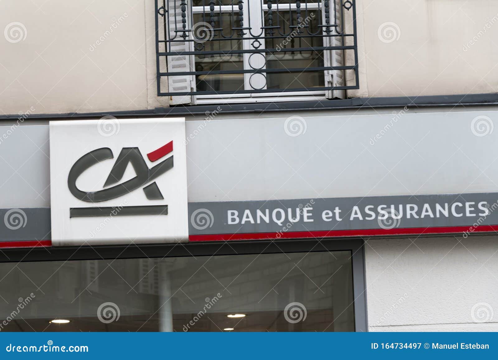Logo De Credit Agricole En La Oficina Bancaria De Credit Agricole