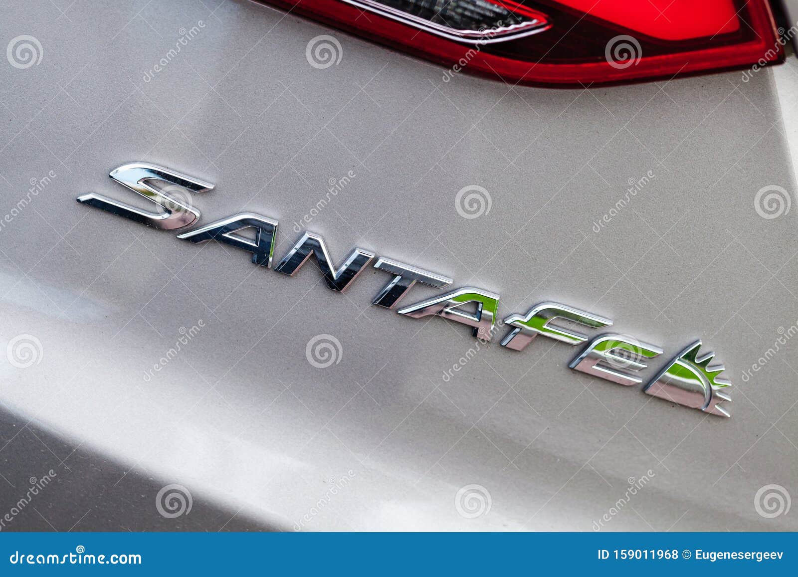 Logo de Hyundai Santa Fe foto de archivo editorial. Imagen de metal ...