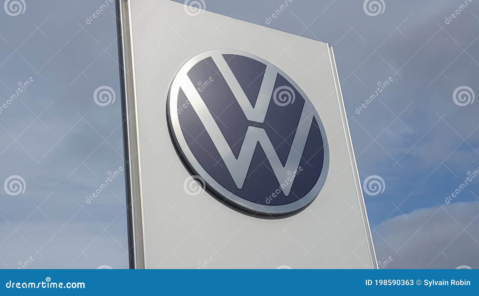 Logo De Volkswagen Marca Vw De Nueva Señal Para Concesionarios De Tiendas  Foto de archivo editorial - Imagen de azul, automotor: 198590363