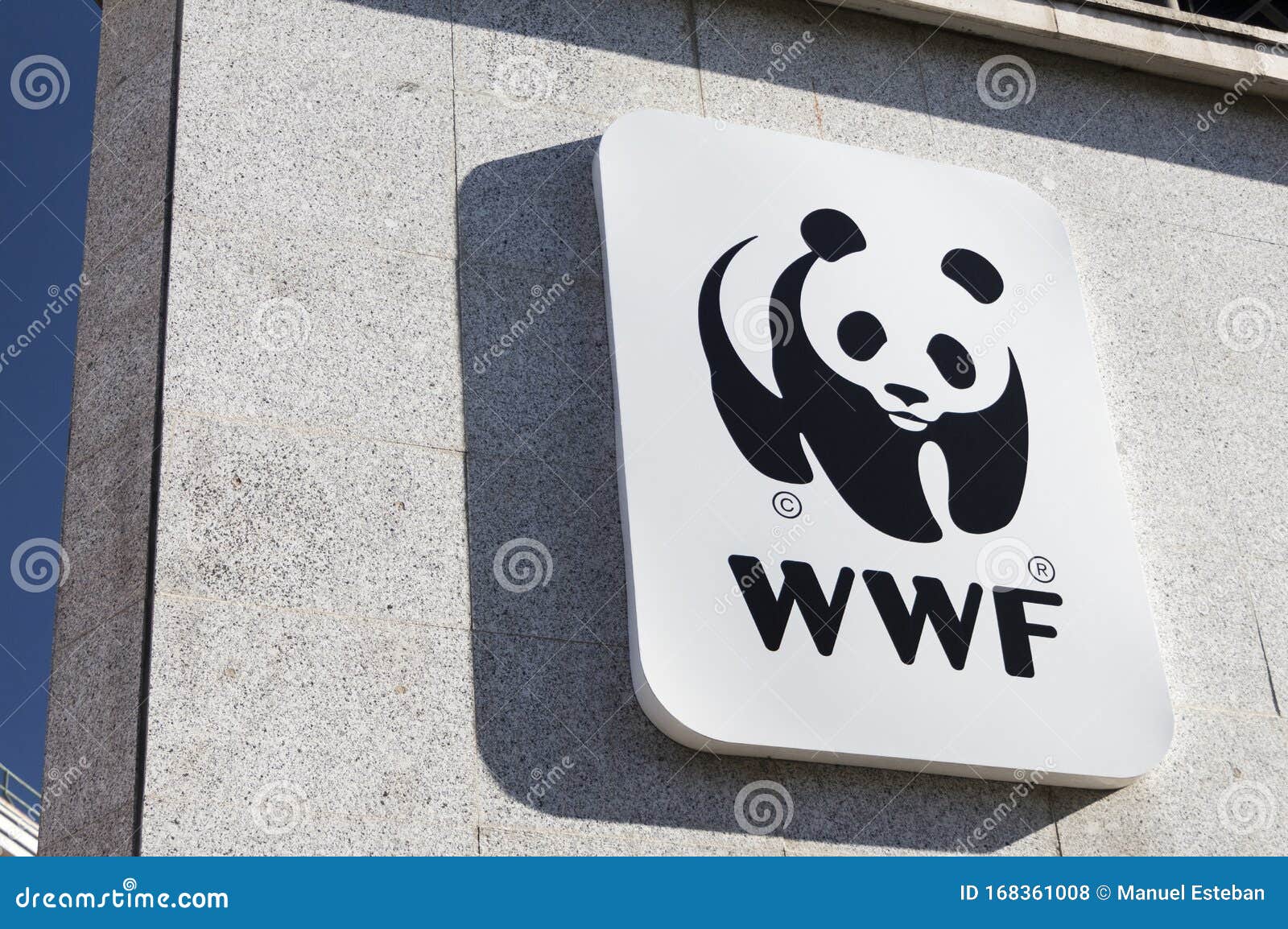 Logo Del Fondo Mundial Para La Naturaleza Del WWF Sobre La Construcción Del  WWF Foto de archivo editorial - Imagen de muestra, mundo: 168361008