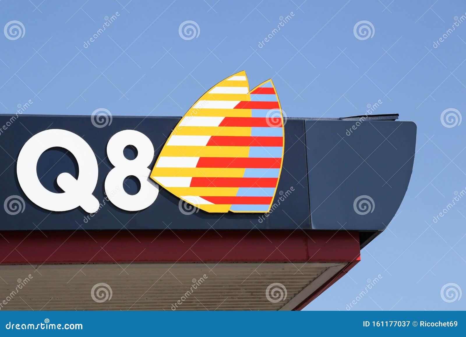 Logo Del Q8 En Una Gasolinera Fotografía editorial - Imagen de diesel,  estructura: 161177037