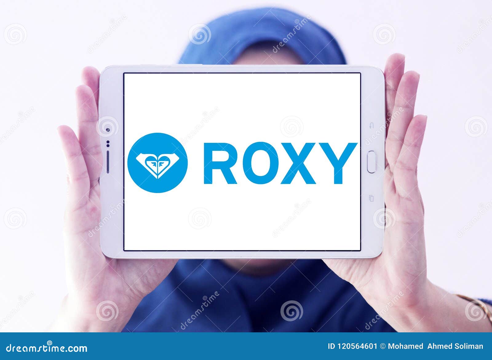 Logotipo De La Compañía De La Ropa De Roxy Foto editorial - Imagen de  icono, iconos: 120564601