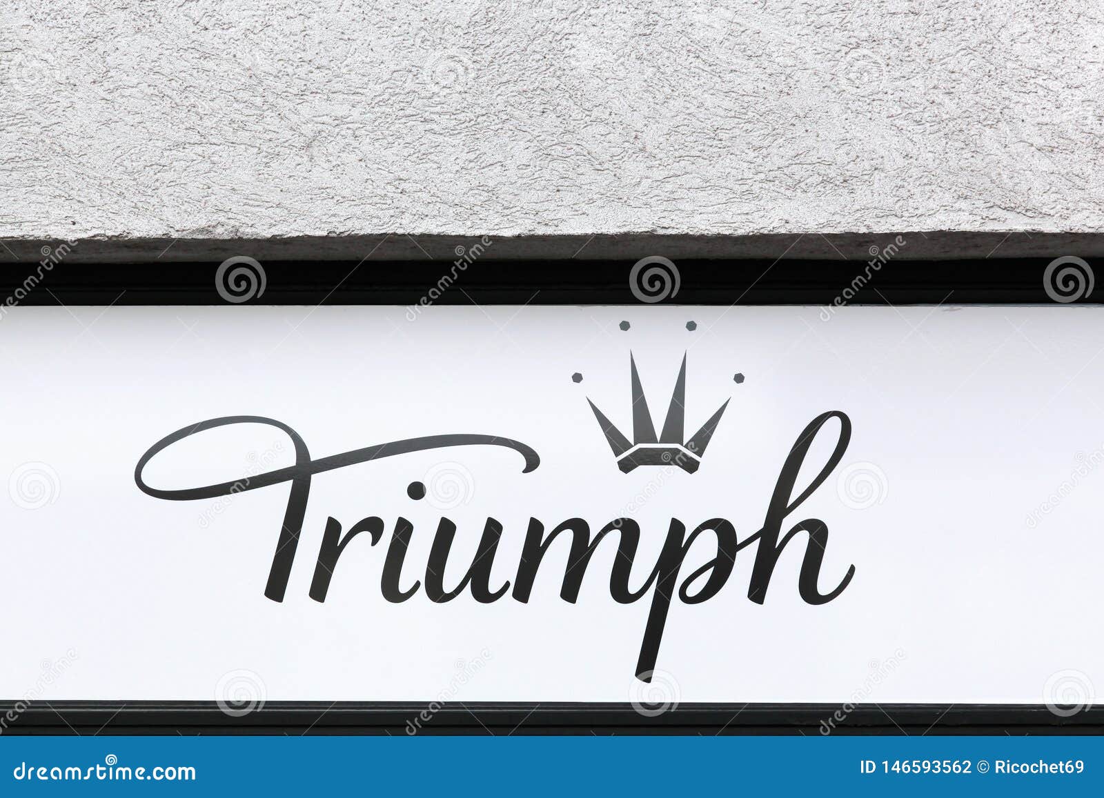 La Ropa Interior De Triumph En Pared Fotografía editorial - Imagen de triunfo, internacional: 146593562