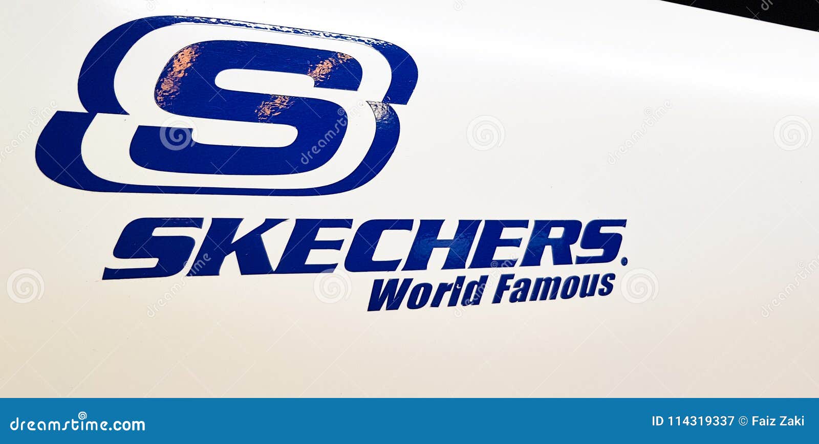 adiós acero Abreviar Logotipo de Skechers fotografía editorial. Imagen de desgaste - 114319337
