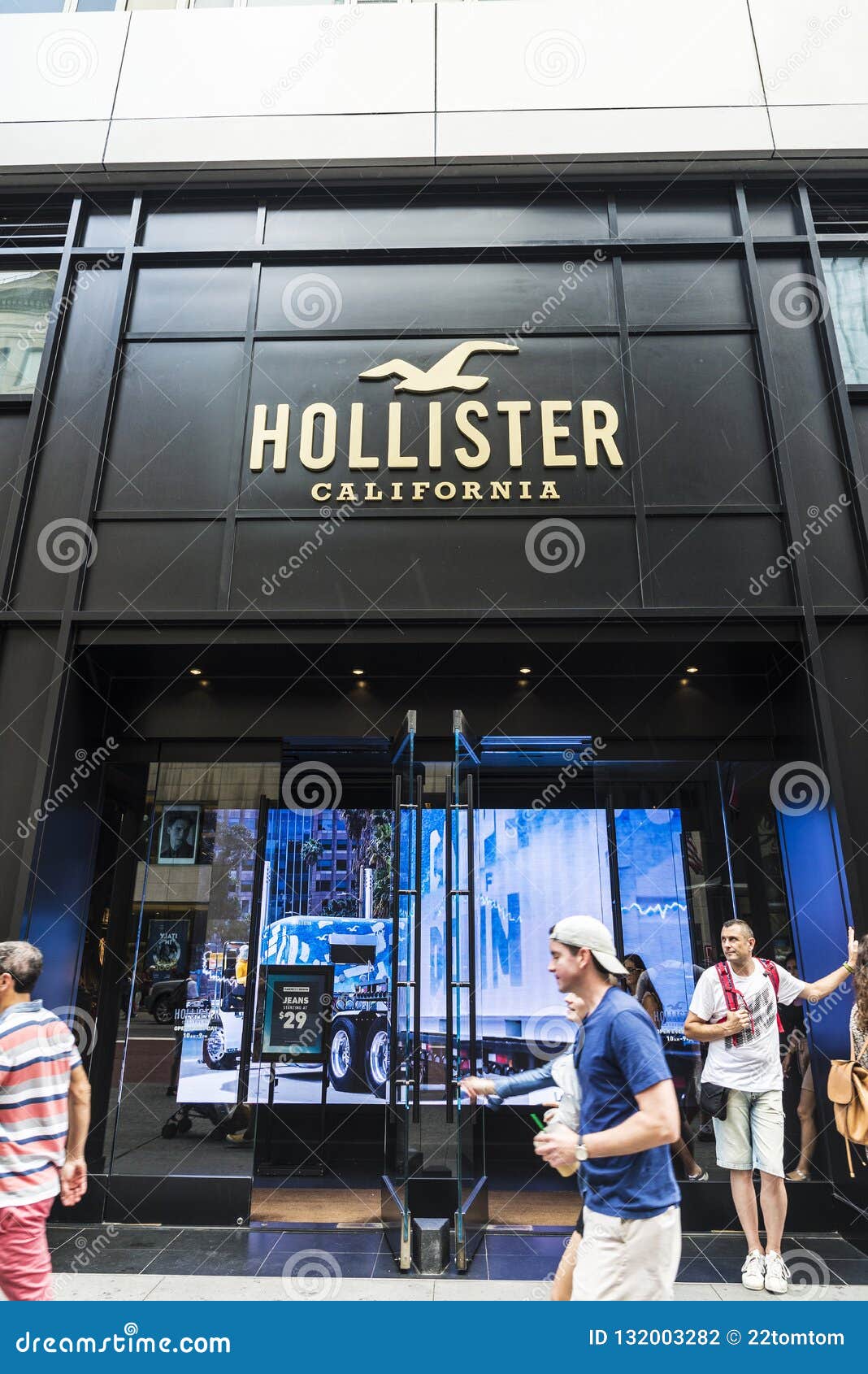 Loja De Hollister Califórnia Em New York City, EUA Fotografia Editorial -  Imagem de frente, indicador: 132003282