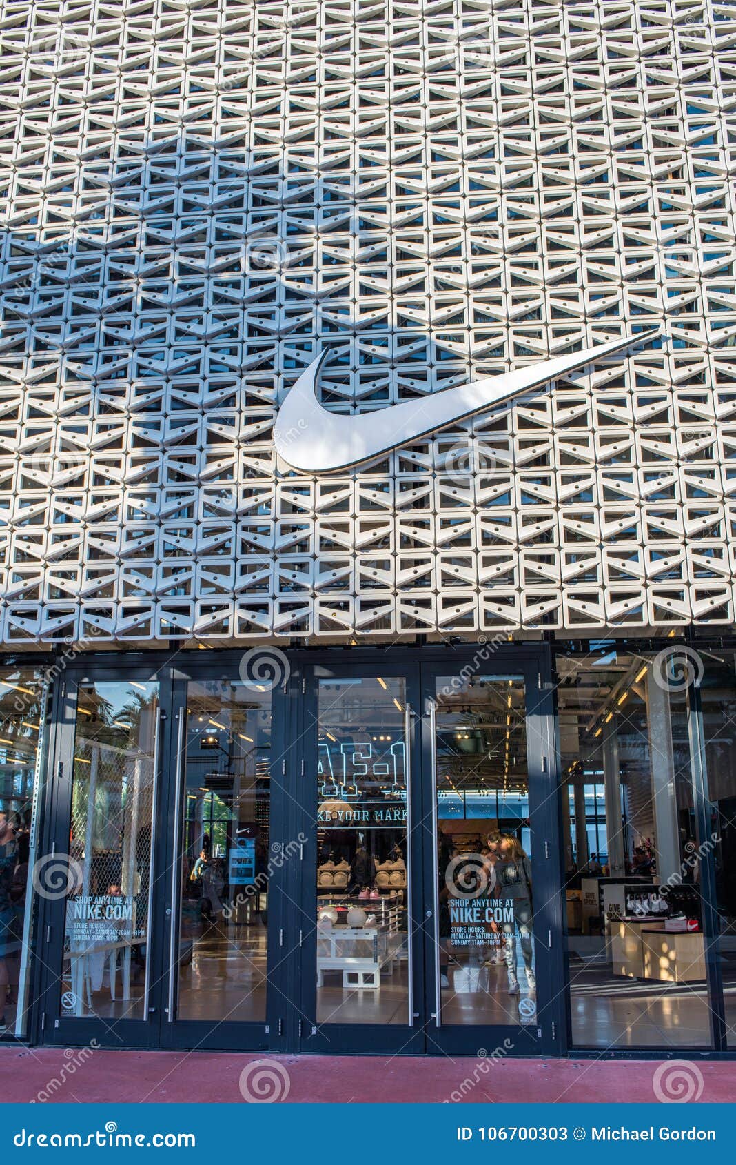 nike store in miami fl