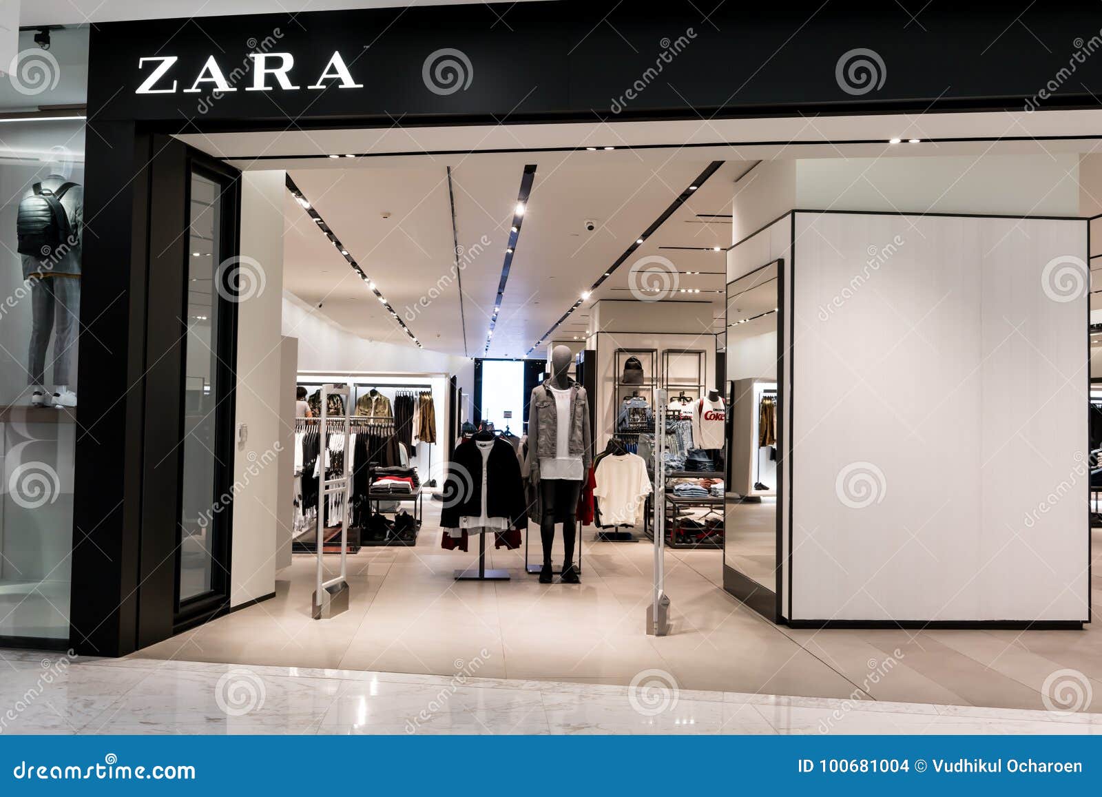 Loja De Zara Em Emquatier, Banguecoque, Tailândia, O 3 De Setembro