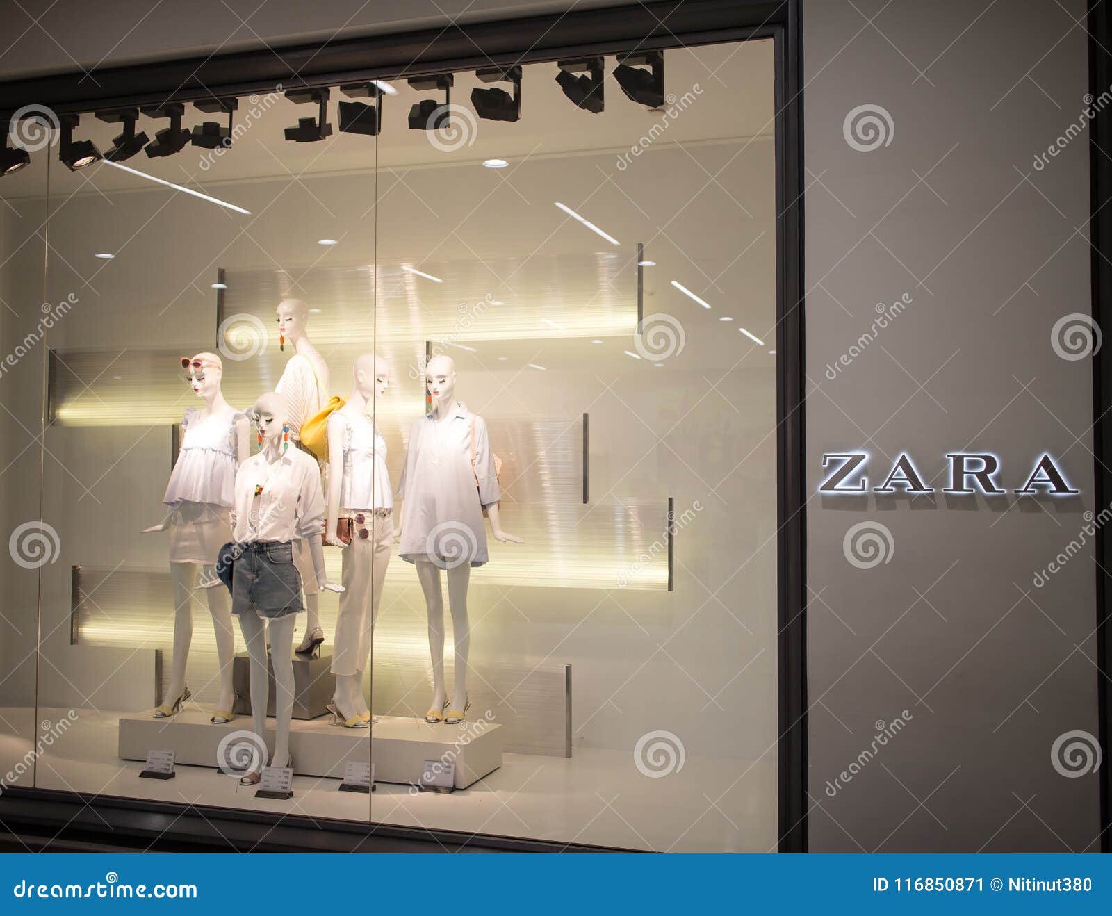 Zara abre flagship sustentável e com sistema inteligente de consulta a  roupas em São Paulo
