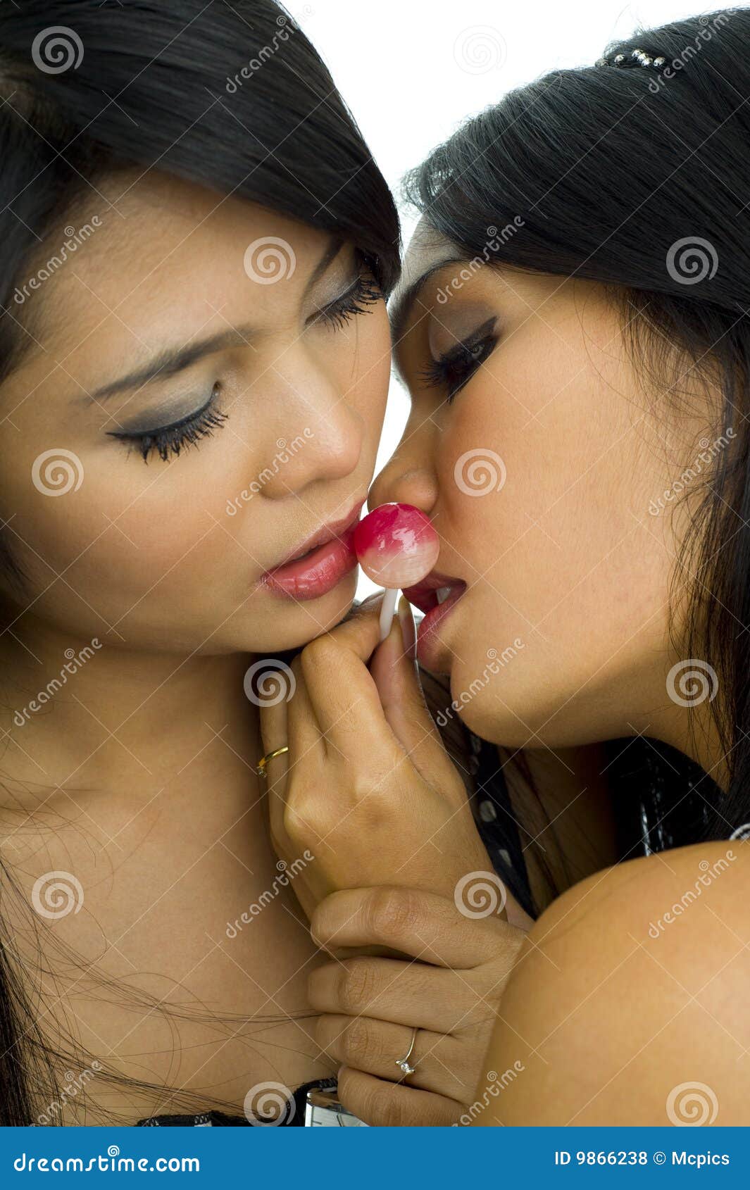 Asian Lesbians Making Out