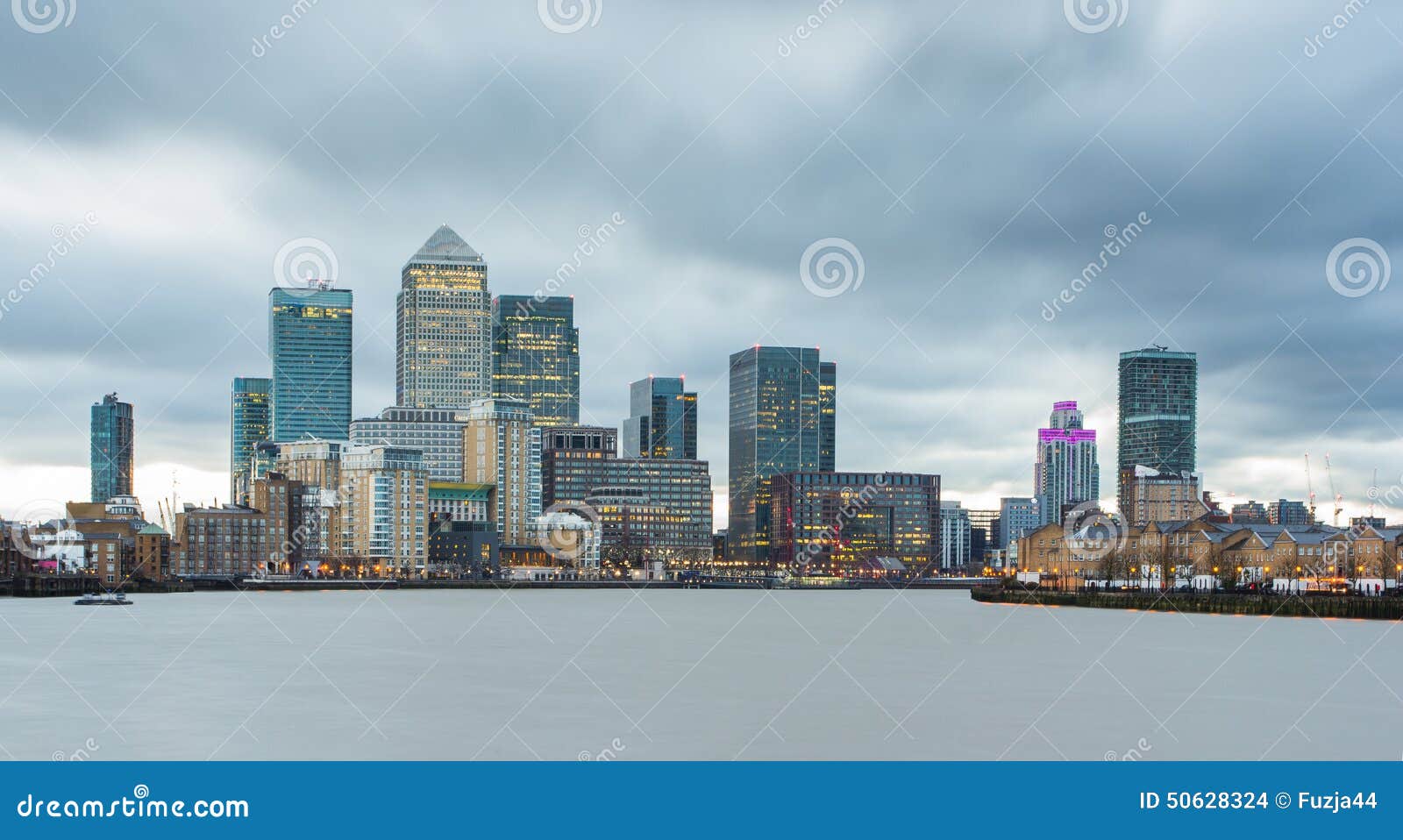 london canary wharf cityscape