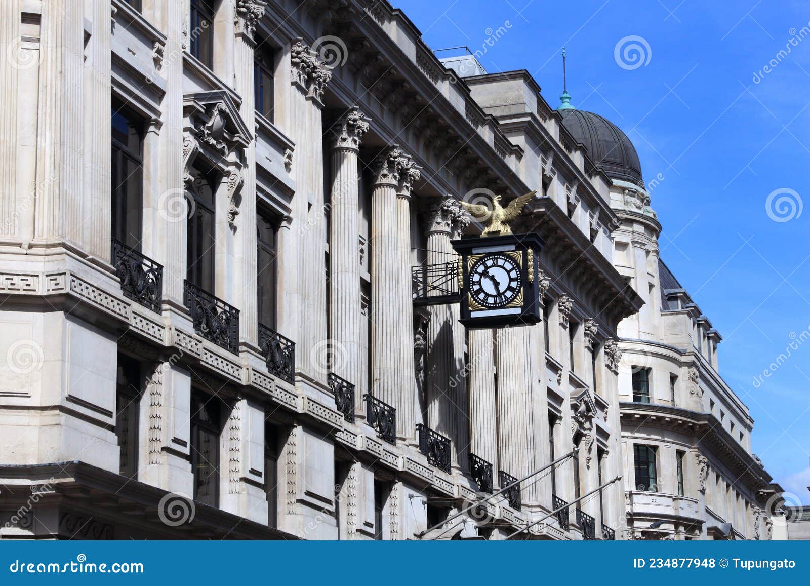 https://thumbs.dreamstime.com/z/london-daiwa-capital-markets-uk-july-office-city-securities-group-large-japanese-investment-bank-brokerage-234877948.jpg