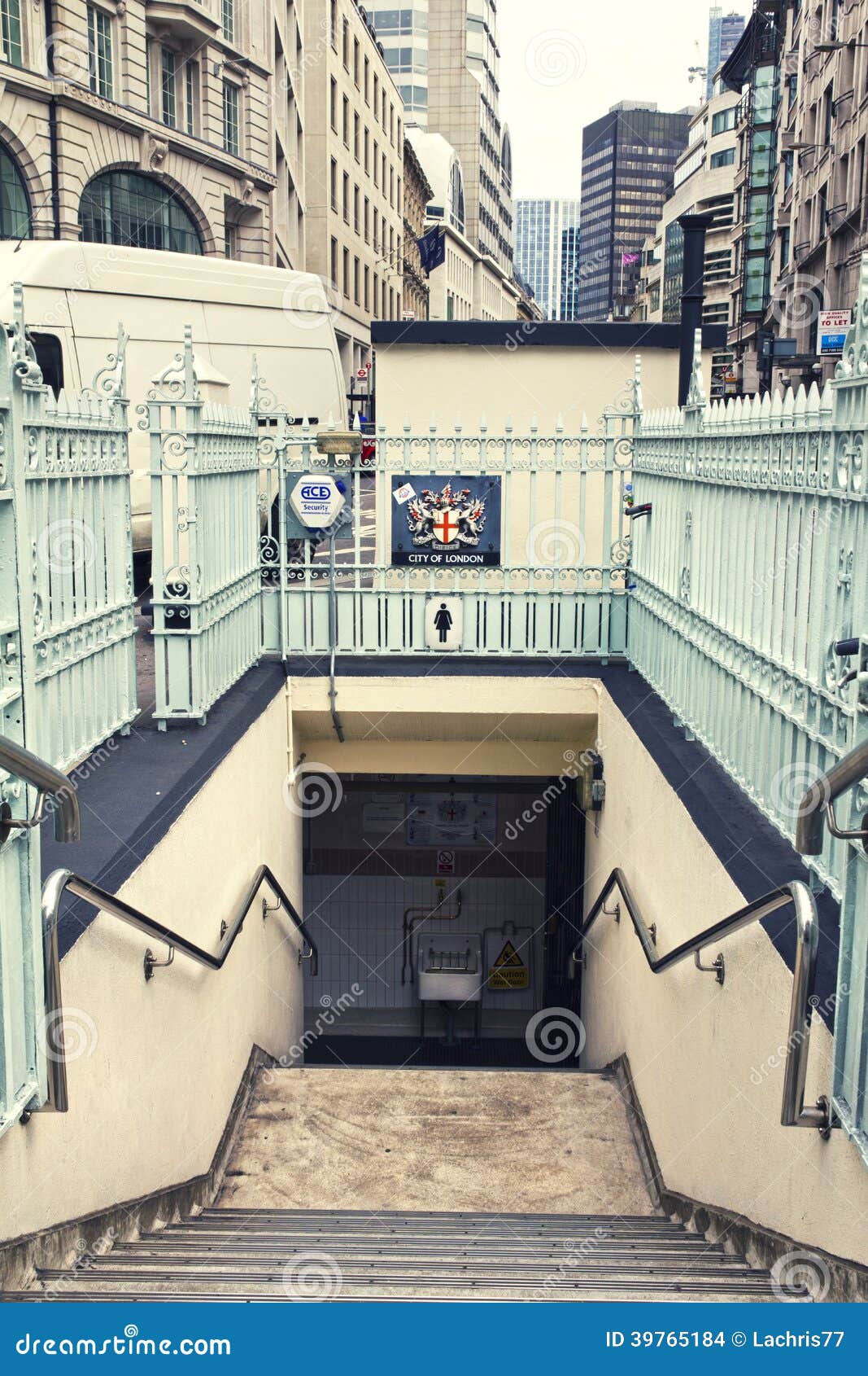 London editorial stock image. Image of architecture, metro 39765184