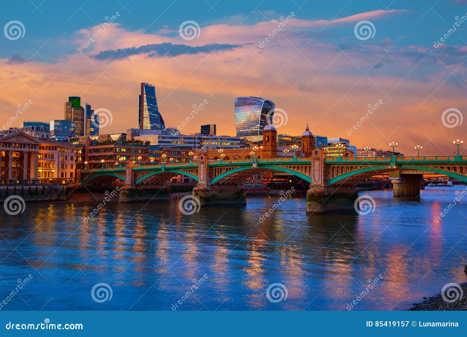 london skyline sunset southwark bridge uk