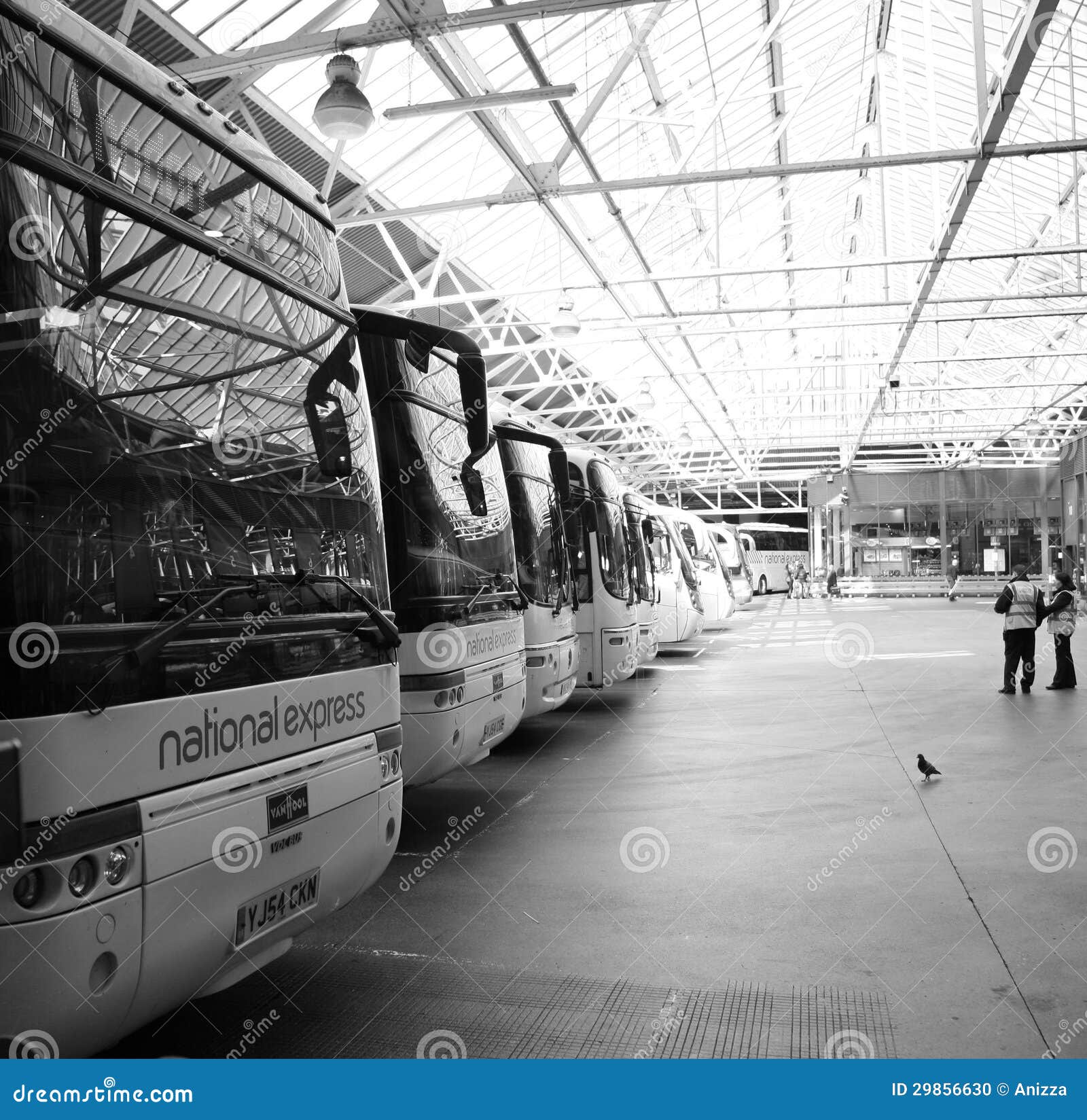 Aprender acerca 77+ imagen victoria coach station map - Bietthuchothue ...