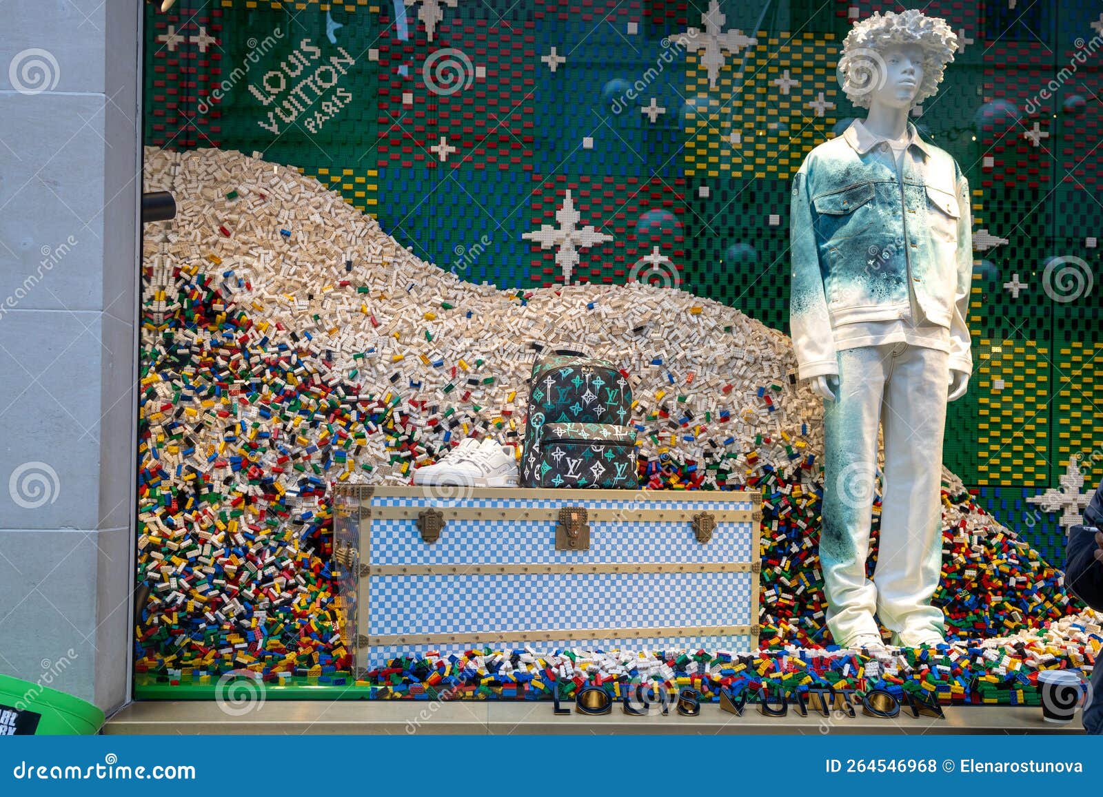 louis vuitton lego display