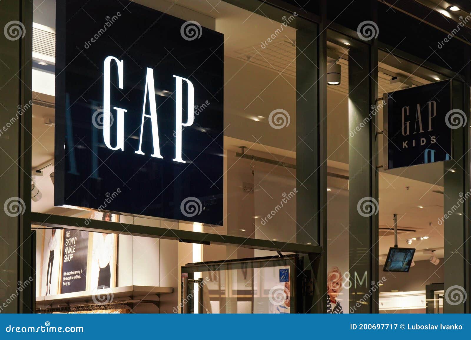 London, United Kingdom - February 01, 2019: Neon Sign at Entrance To GAP  Store of Their Branch in Oxford Street. Gap Inc is Editorial Photography -  Image of exterior, logo: 200697717