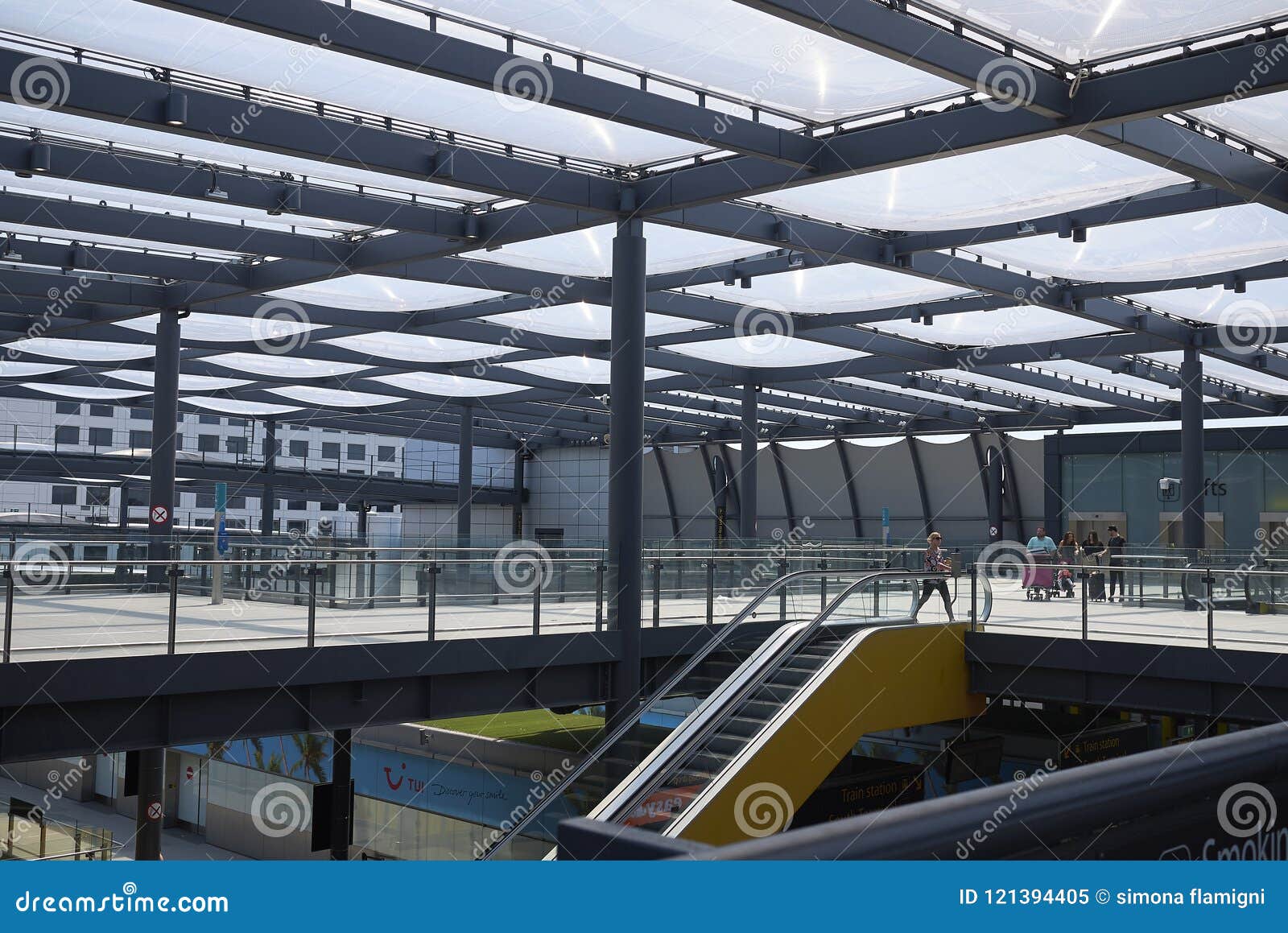 View of Gatwick editorial image. Image of passengers - 121394405