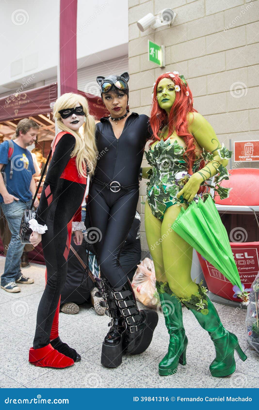 LONDRA, REGNO UNITO - 26 OTTOBRE: Cosplayers Si è Vestito Come Harley Quinn,  Fotografia Editoriale - Immagine di europeo, grande: 39841316