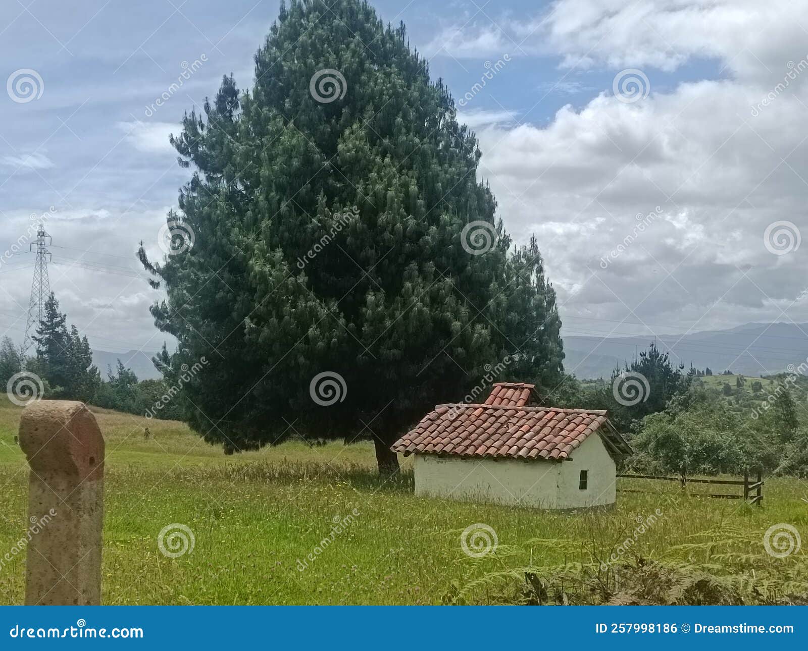 the lonely house in cundinamarca
