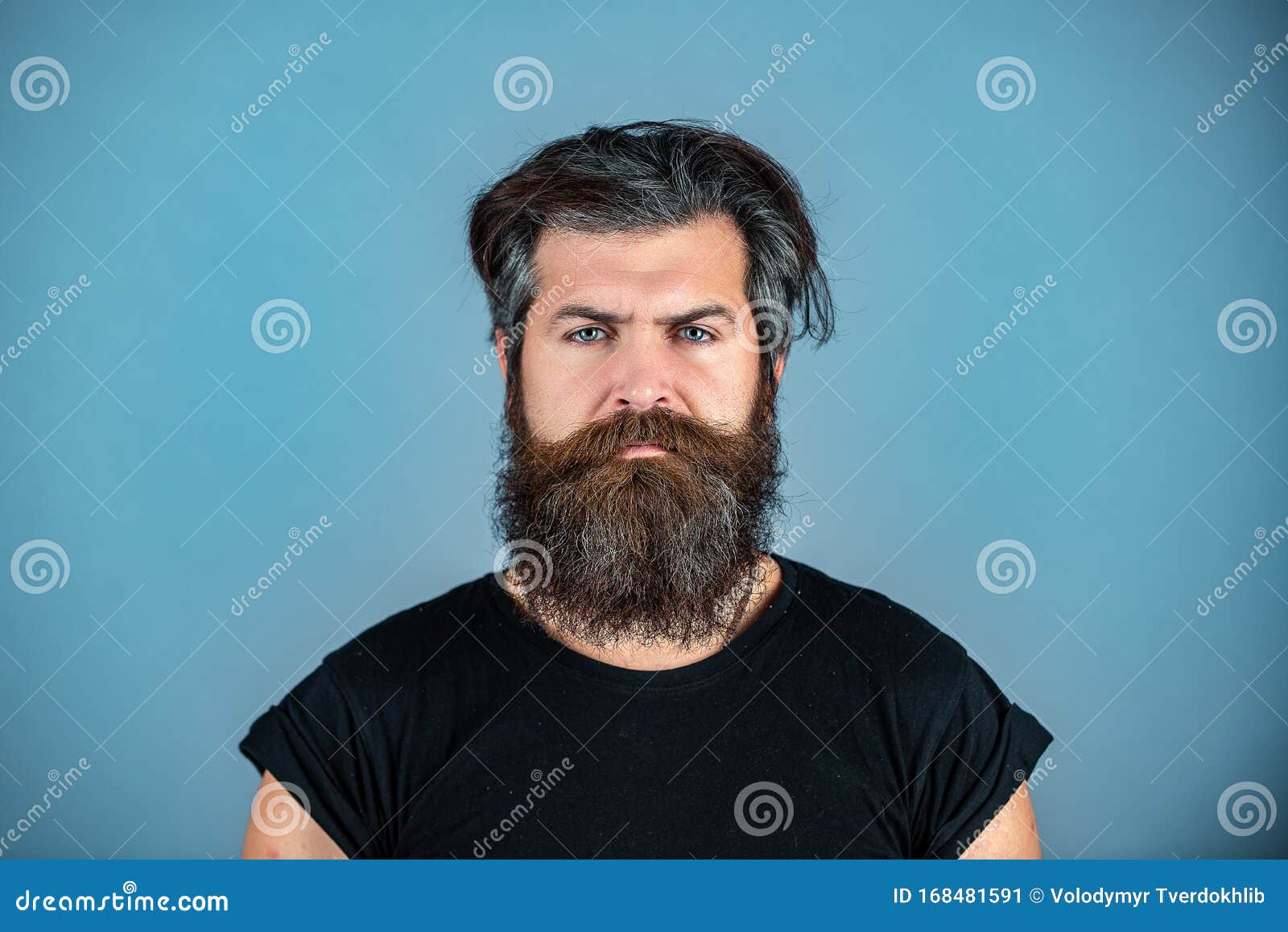 Min Asya dinamik  Long Beard. Perfect Beard. Close-up of Young Bearded Man Standing Against  Blue Background Stock Image - Image of manly, bearded: 168481591