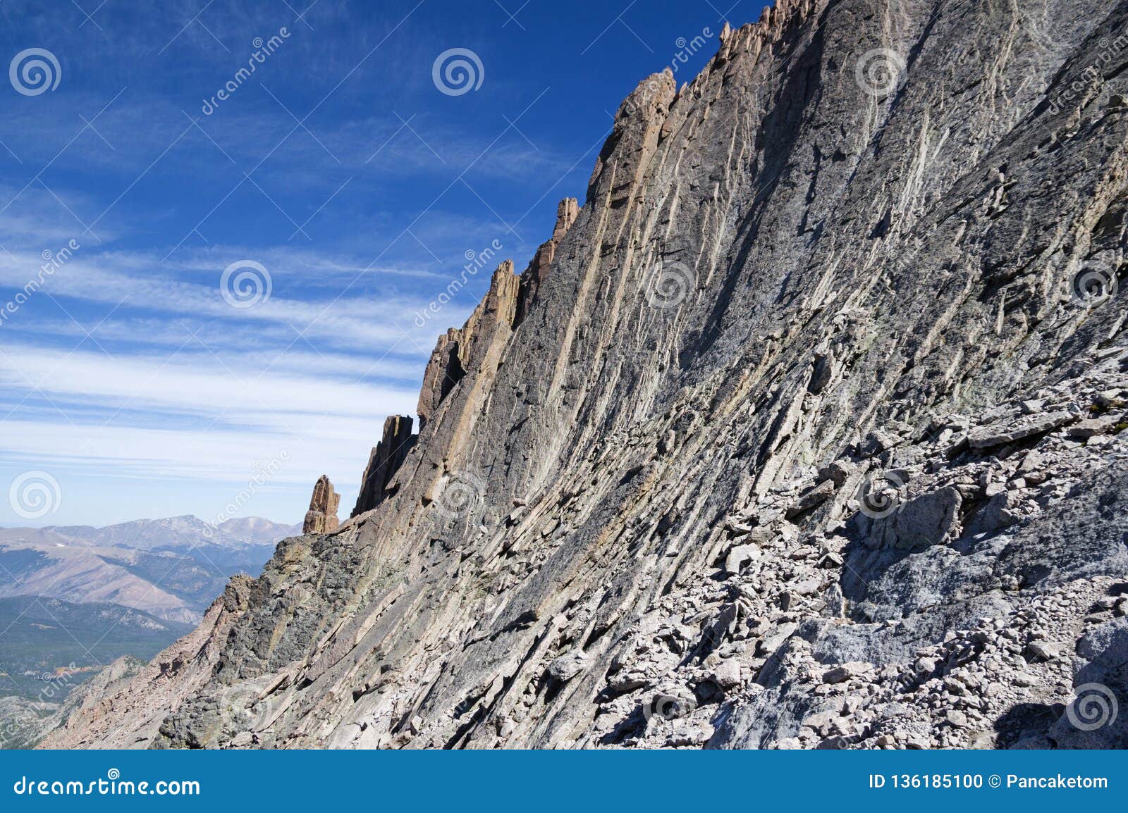 longs peak cliffs
