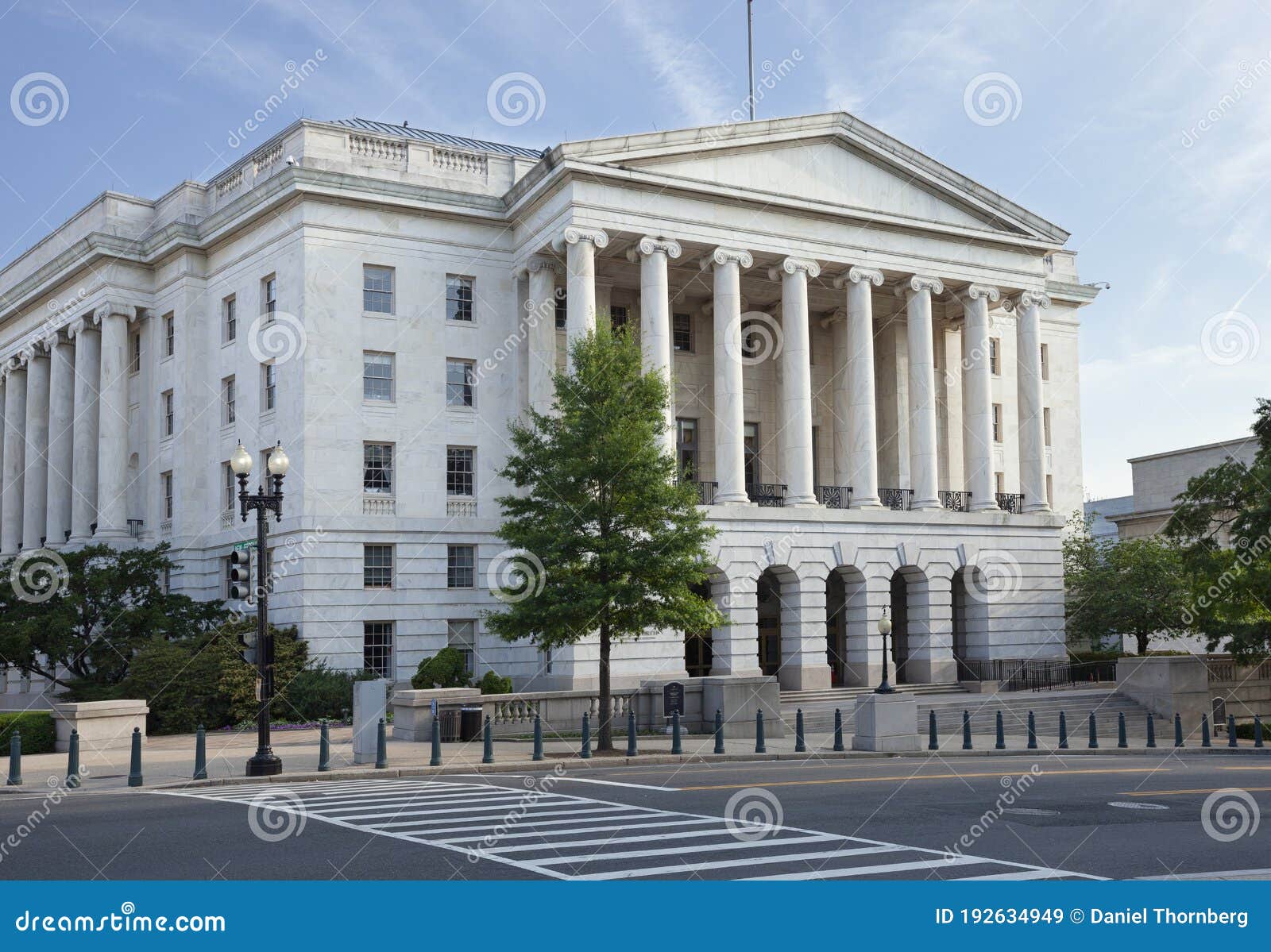 the longworth house office building in washington dc which provides offices for the us house of representatives