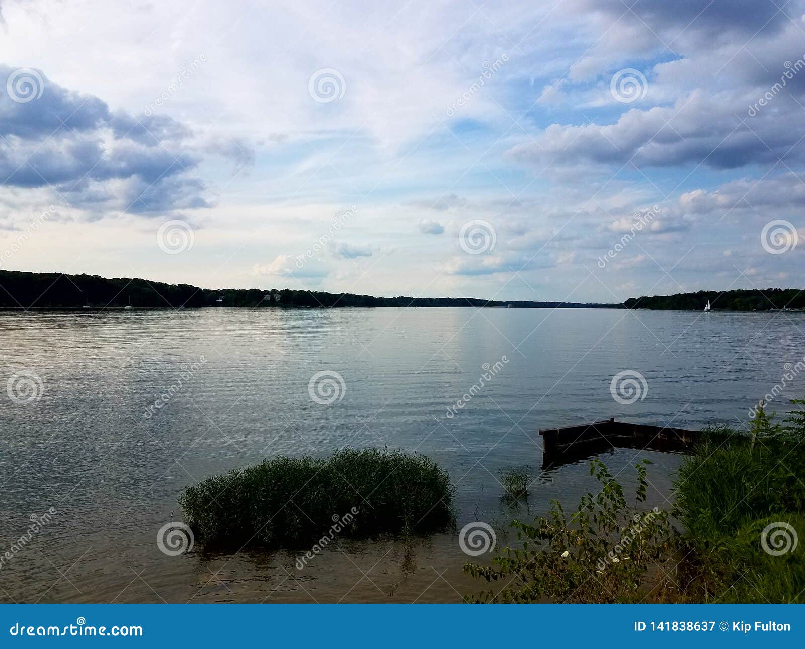 looking out over eagle creek reservoir from ricks cafe boatyard