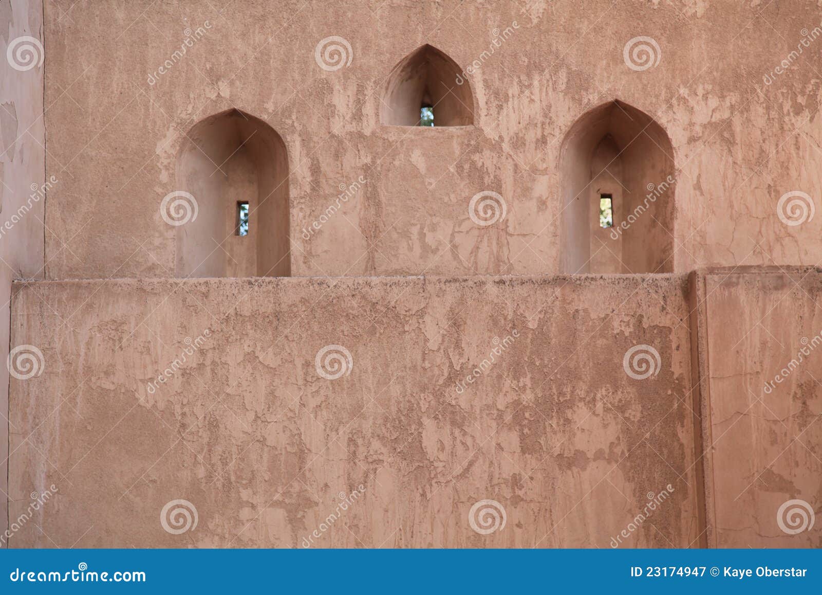 lookouts at jabreen castle