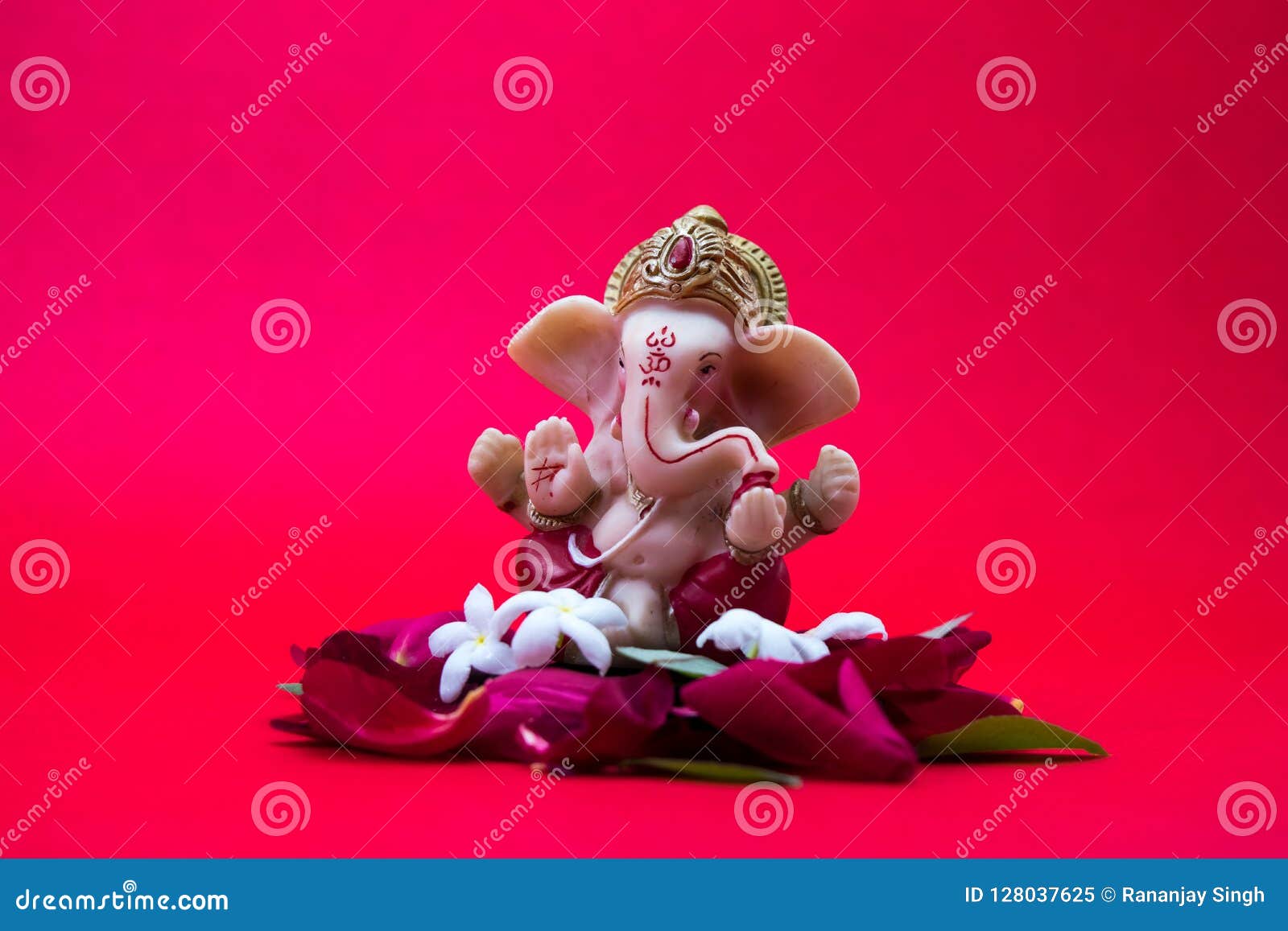 Lord Ganesha on Red Background, Ganesha Chaturthi, Ganesha Pooja ...