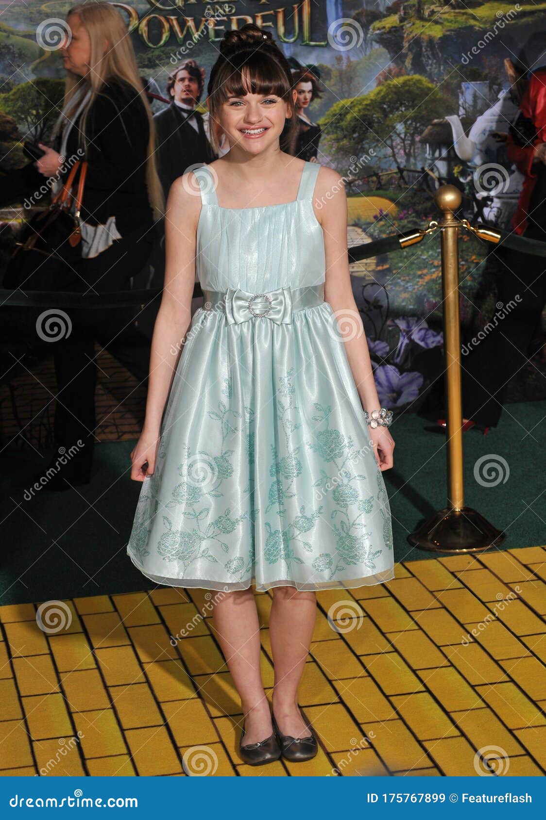 joey king oz the great and powerful premiere