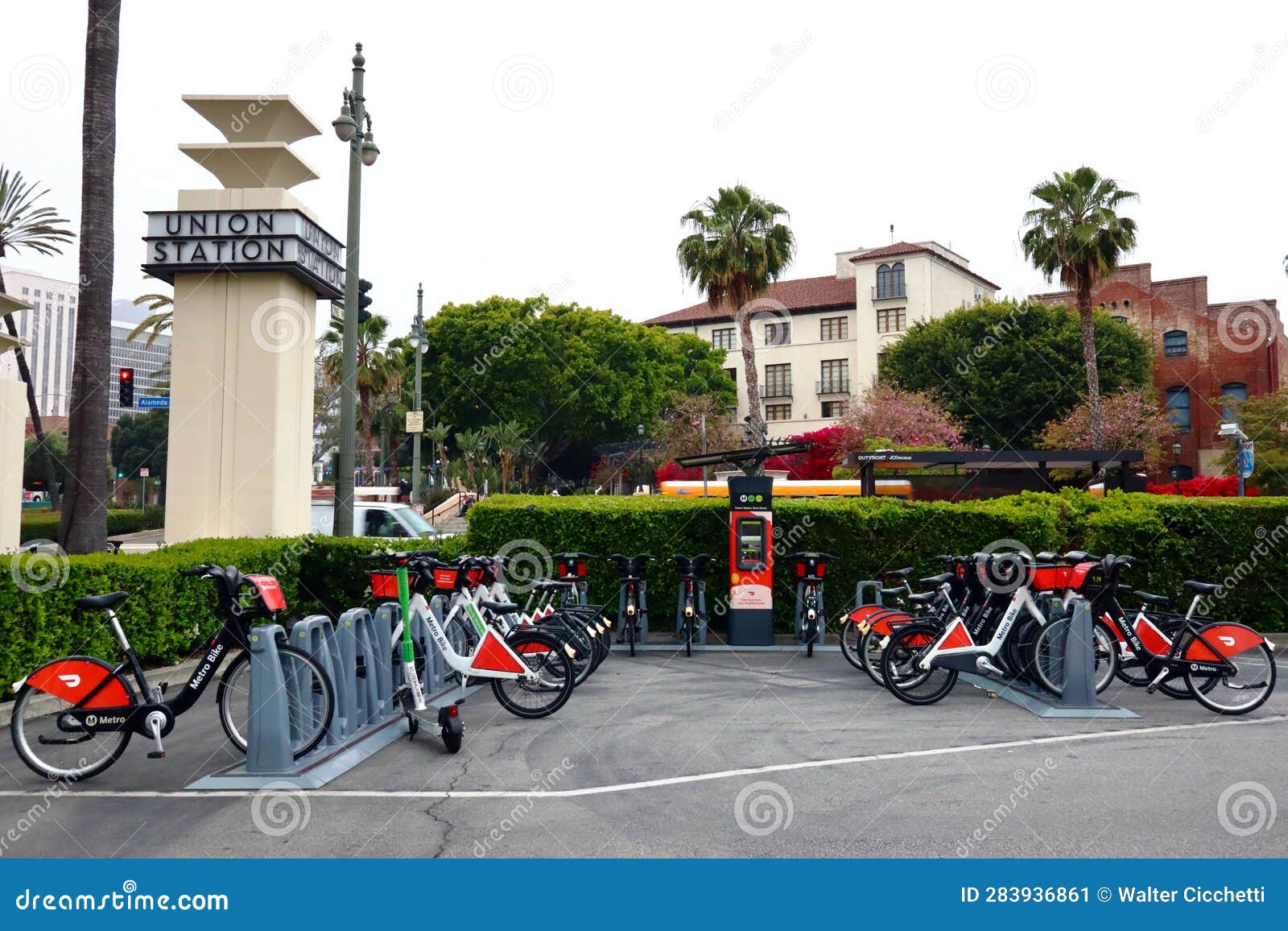 Los Angeles, California: Los Angeles Metro Bike Share Editorial Photo ...