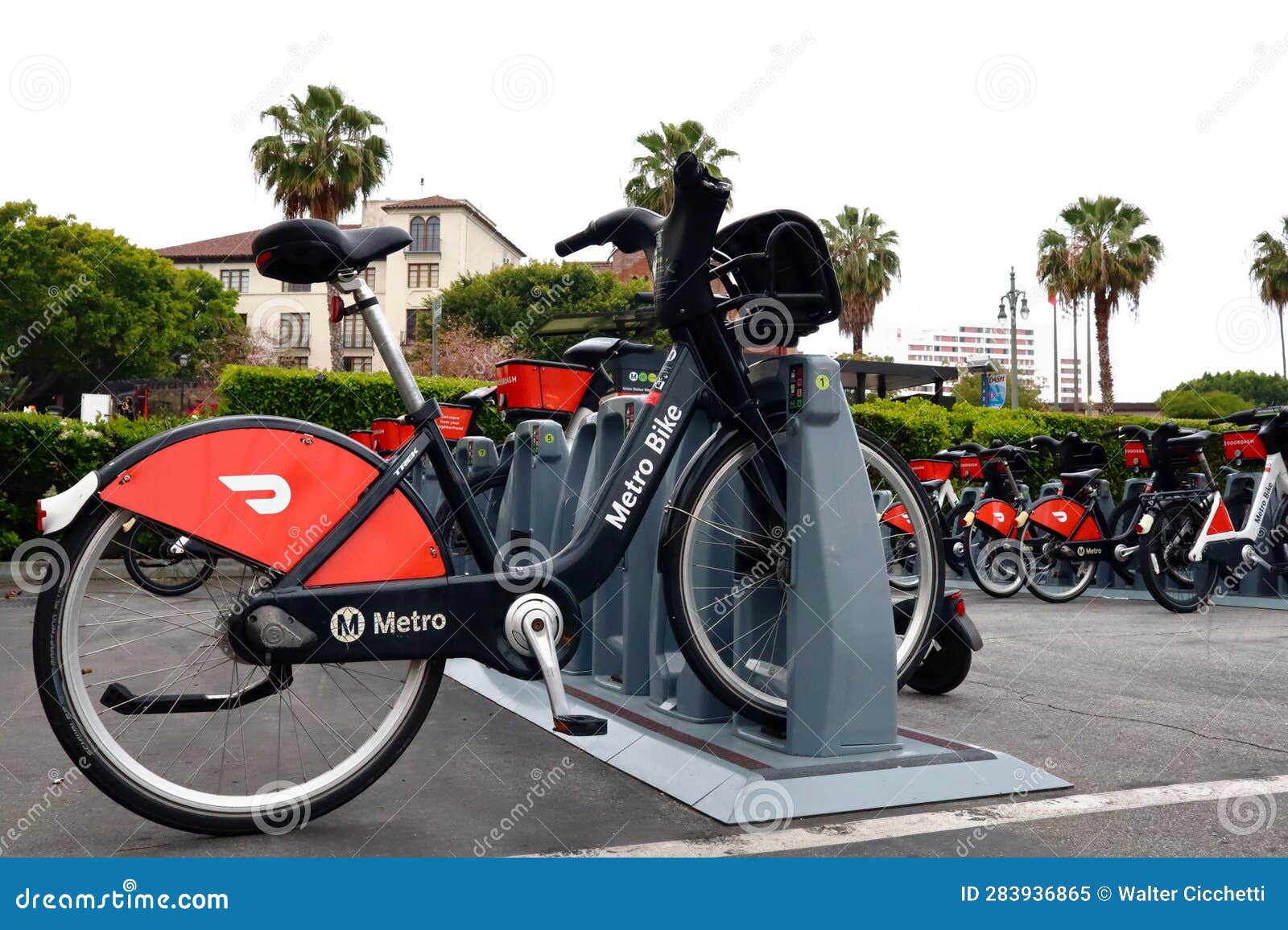 Los Angeles, California: Los Angeles Metro Bike Share Editorial Image ...