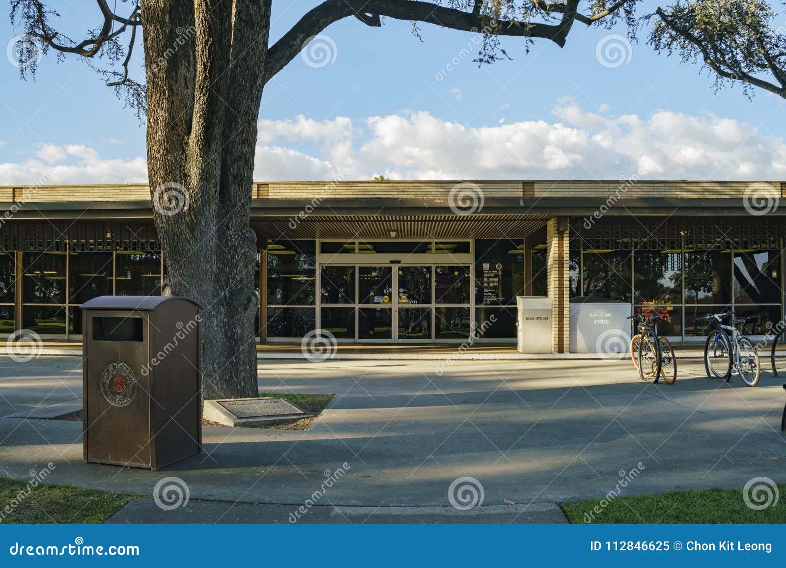 The Beautiful Temple City Park Stock Image - Image of united, sunny ...