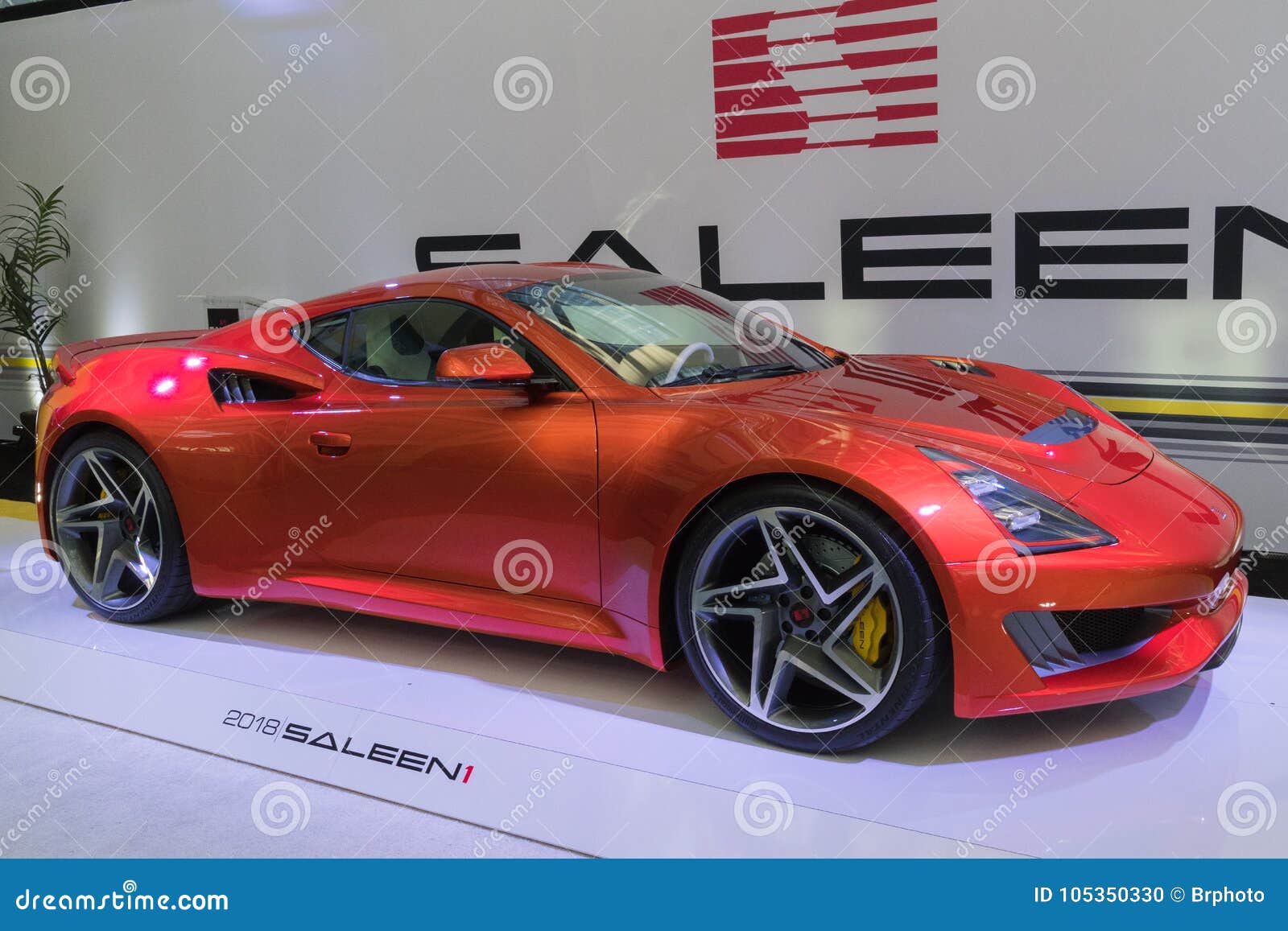 Saleen S1 On Display During La Auto Show Editorial Image Image Of Motorshow Durable Saleen S1 On Display During La Auto Show Editorial Image Image Of Motorshow Durable