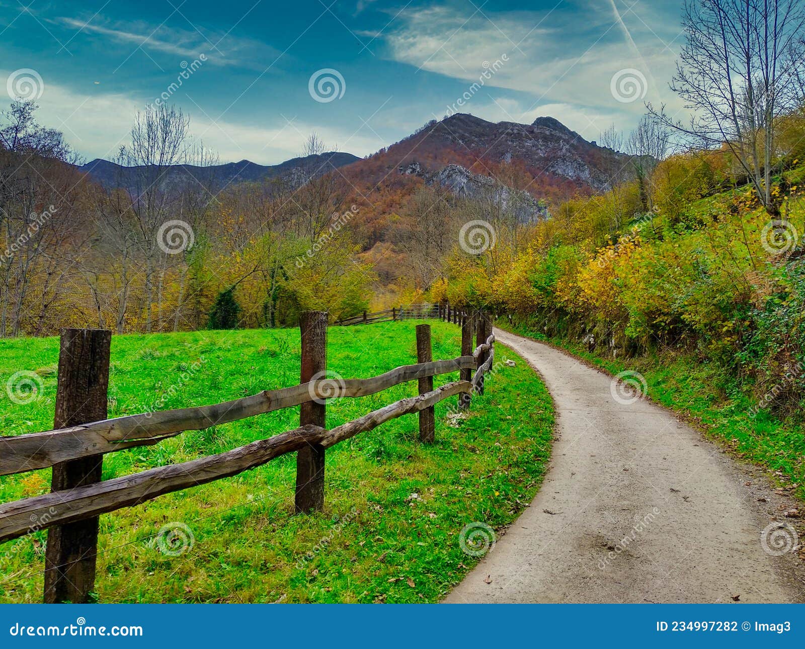 `los arrudos` track, redes natural park, asturias, spain