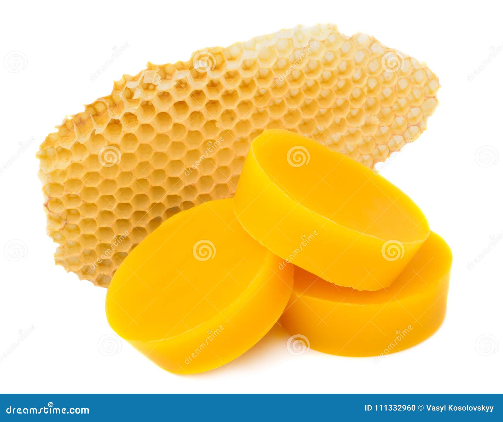 Abeja De Cera De Abejas Pieza De Miel Natural Amarillo Líquido Aislado  Sobre Fondo Blanco Imagen de archivo - Imagen de dulce, célula: 174285229