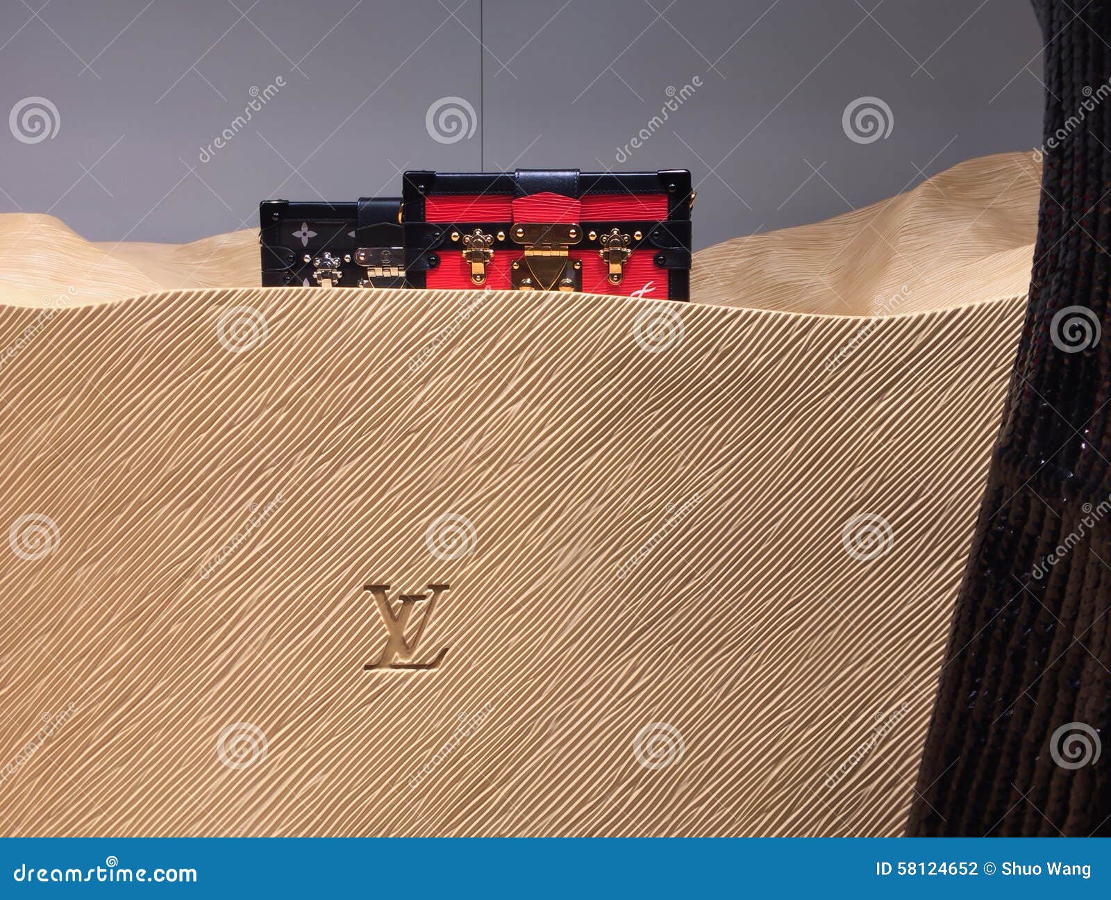 Louis vuitton logo editorial photography. Image of business - 89967927