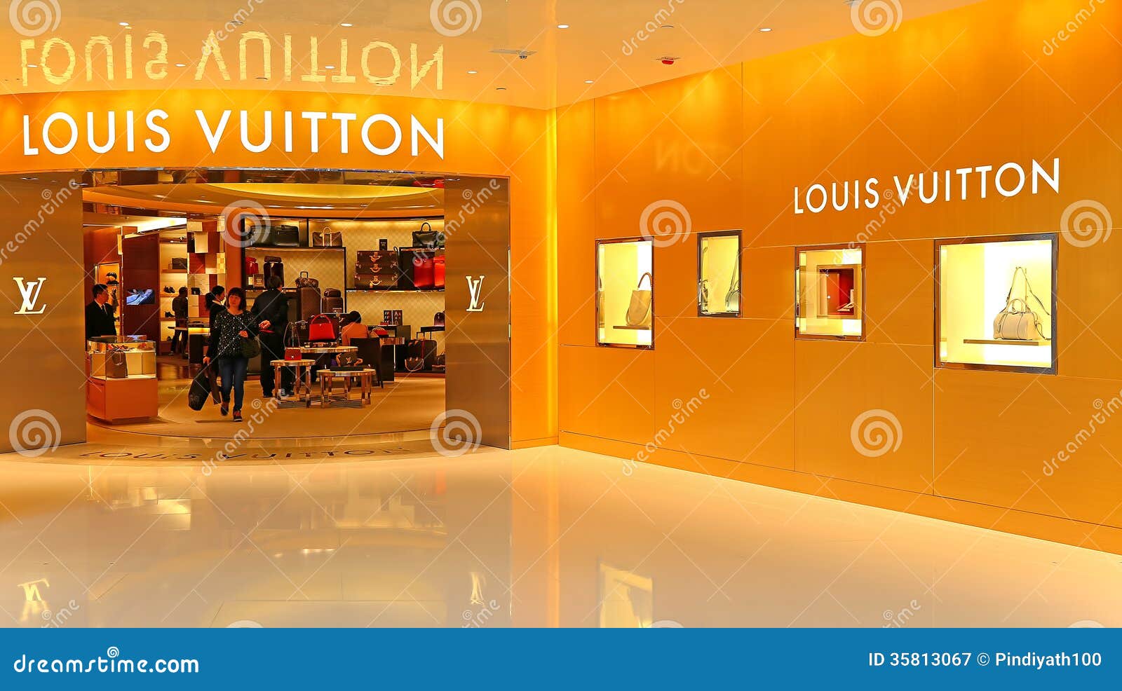 Louis Vuitton Boutique, Hong Kong Editorial Photography - Image of luxury, asia: 35813067