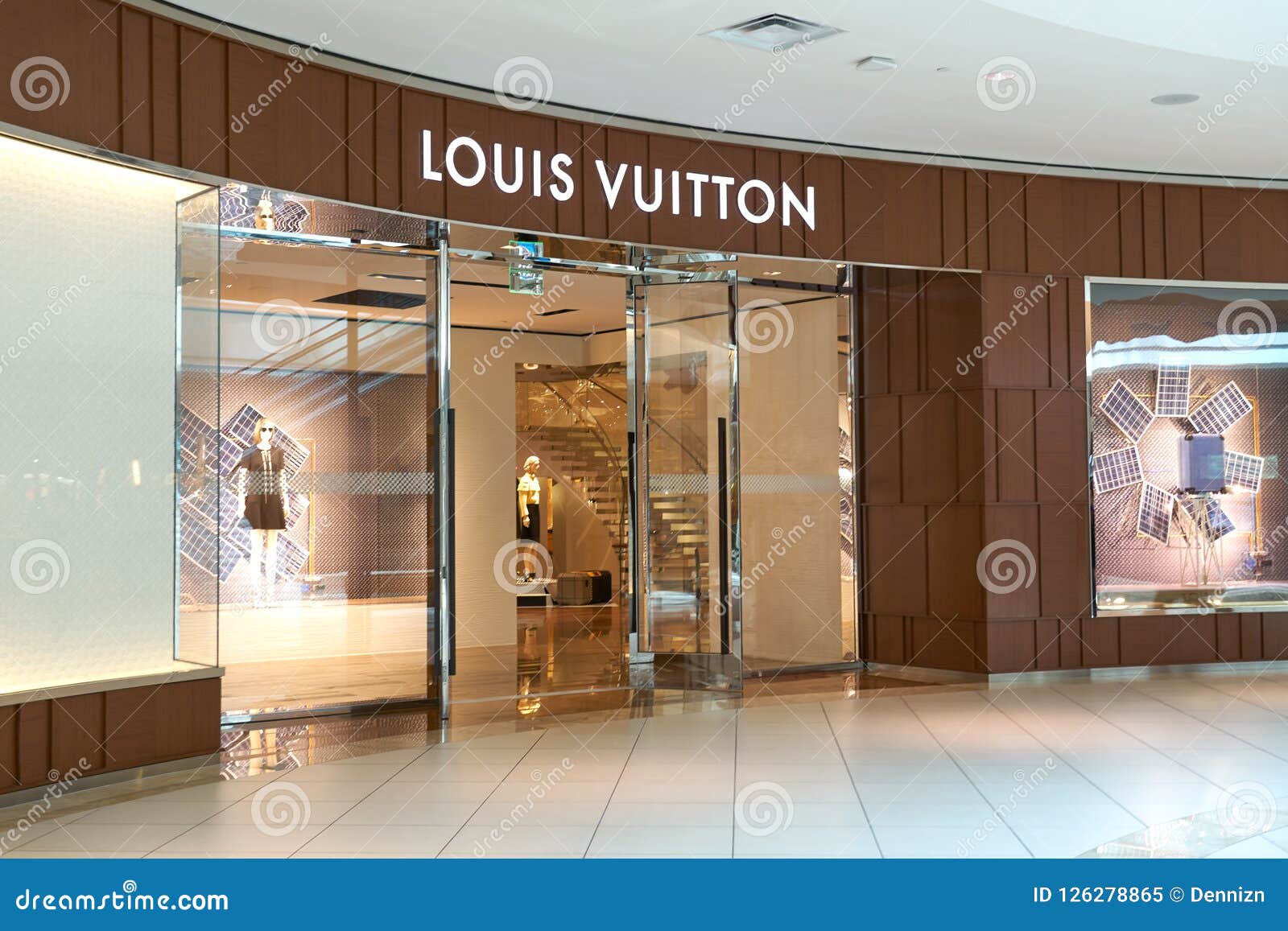 Louis Vuitton Famous Boutique. Editorial Image - Image of mall, city:  126278865