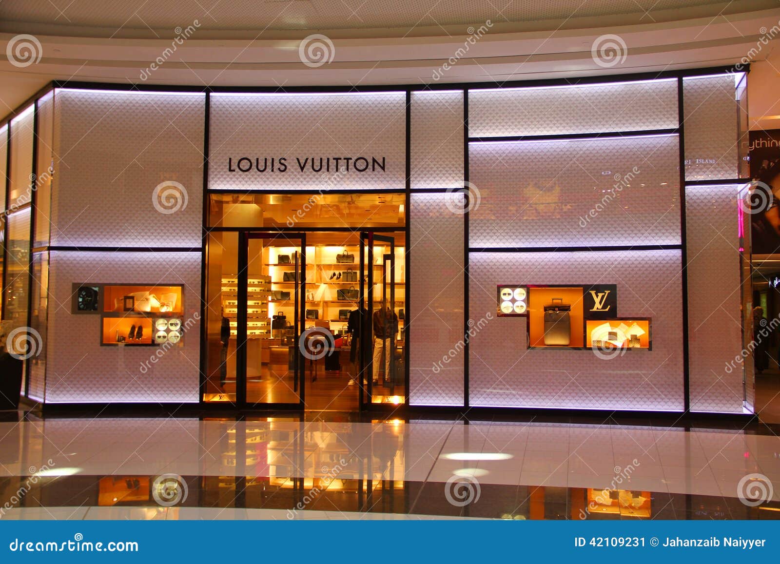 Louis Vuitton Dubai Mall Fashion Avenue store, United Arab Emirates