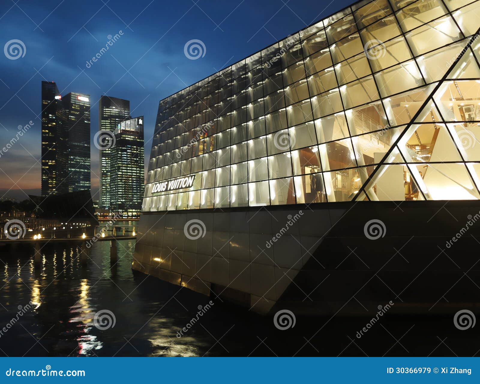 LOUIS VUITTON Flagship Store In Singapore Editorial Stock Image - Image of scenes, building ...