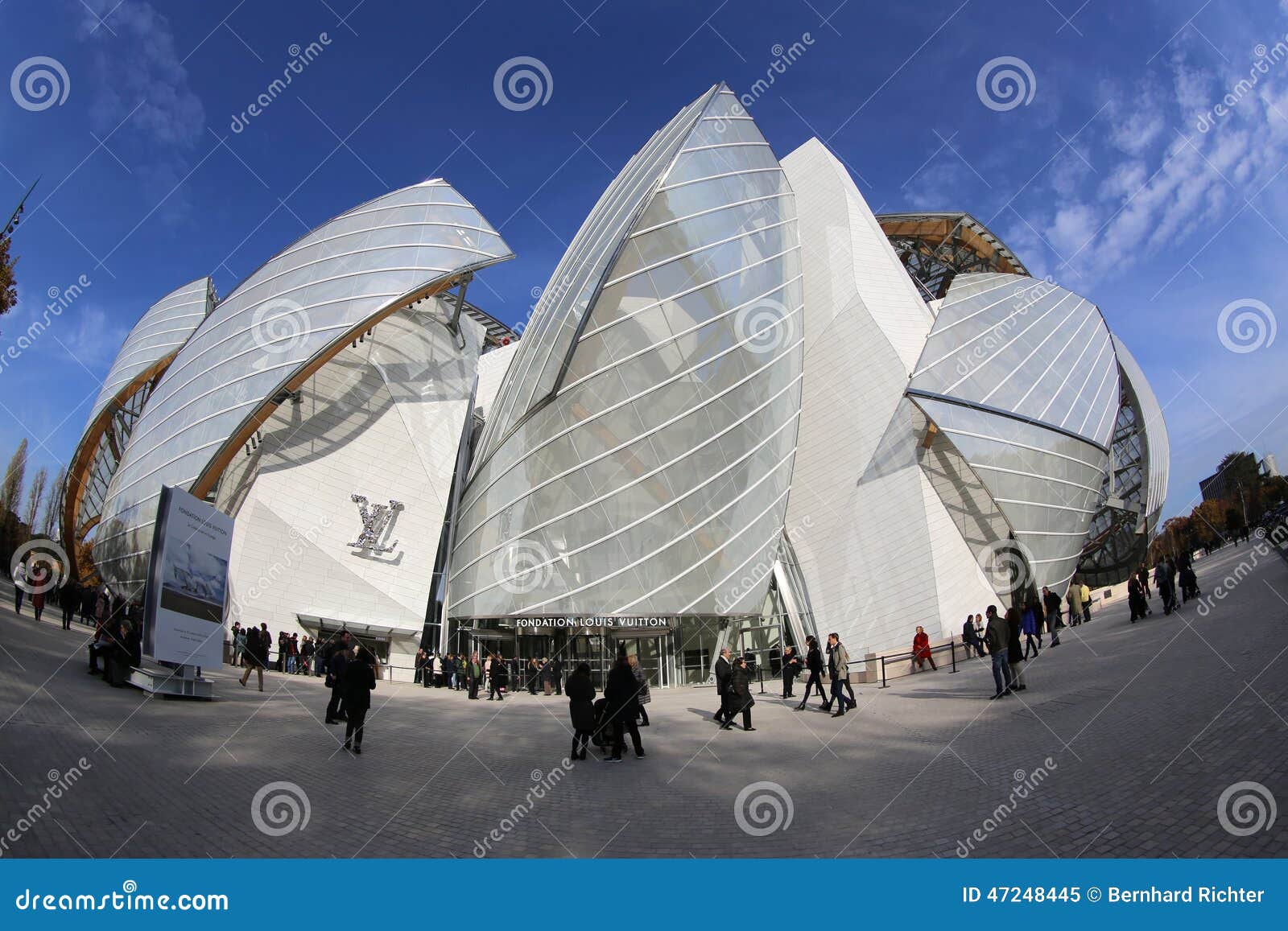 Louis Vuitton Foundation editorial image. Image of curve - 47248445